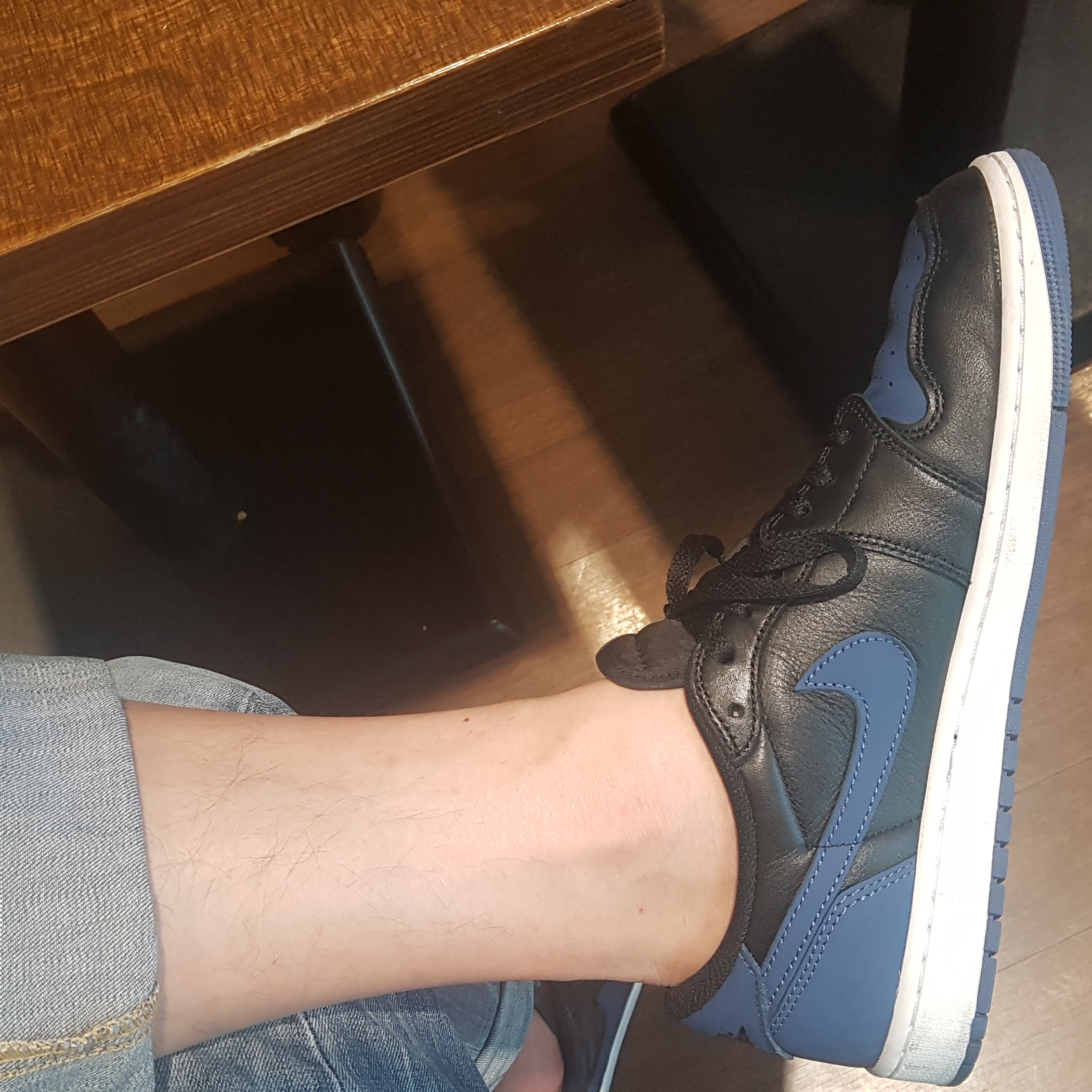 Jordan 1 Retro Low OG Mystic Navy 착용 스타일 - 1