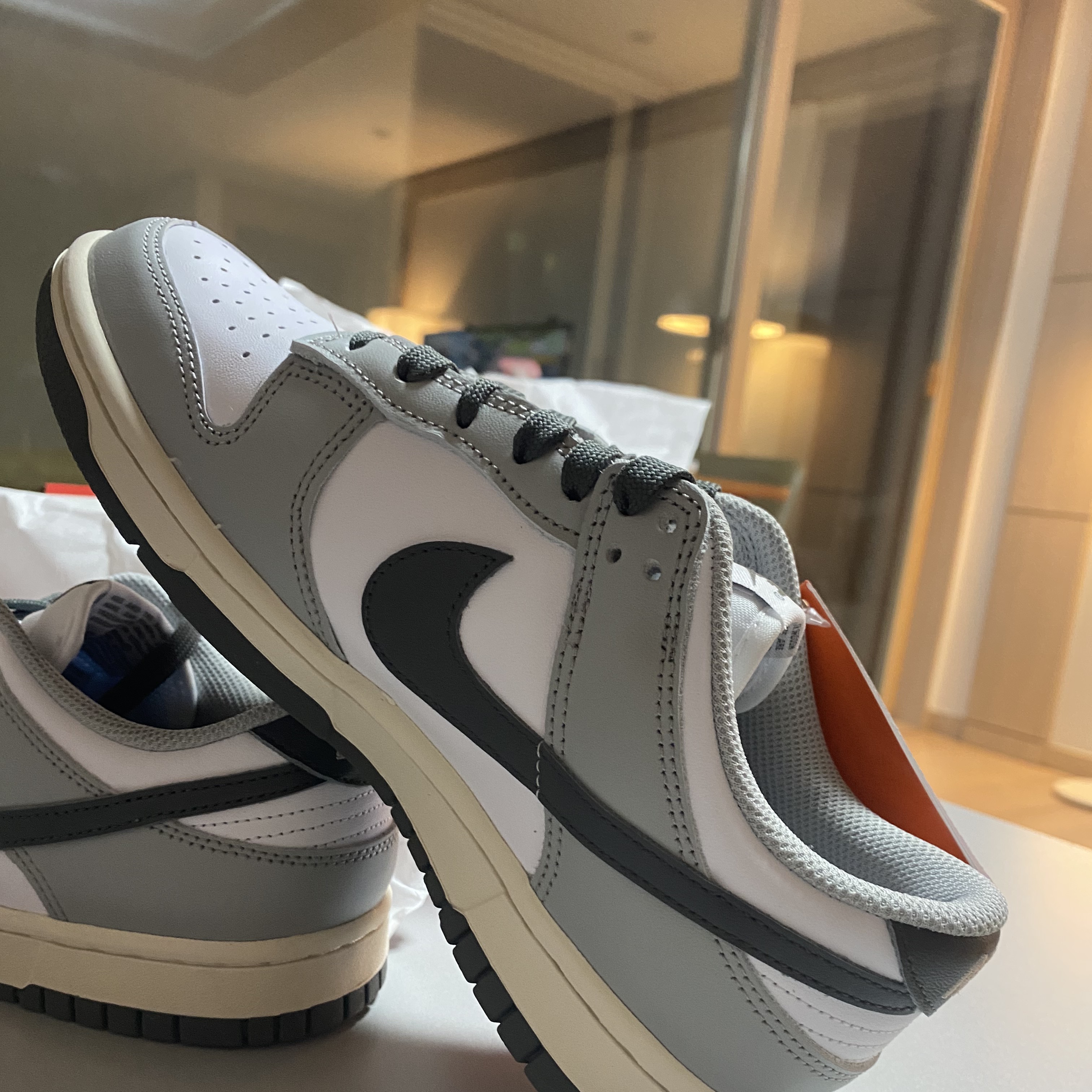 (W) Nike Dunk Low Light Smoke Grey 착용 스타일