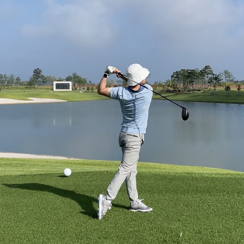 Jordan 11 Retro Low Golf Cool Grey 착용 스타일 - 3