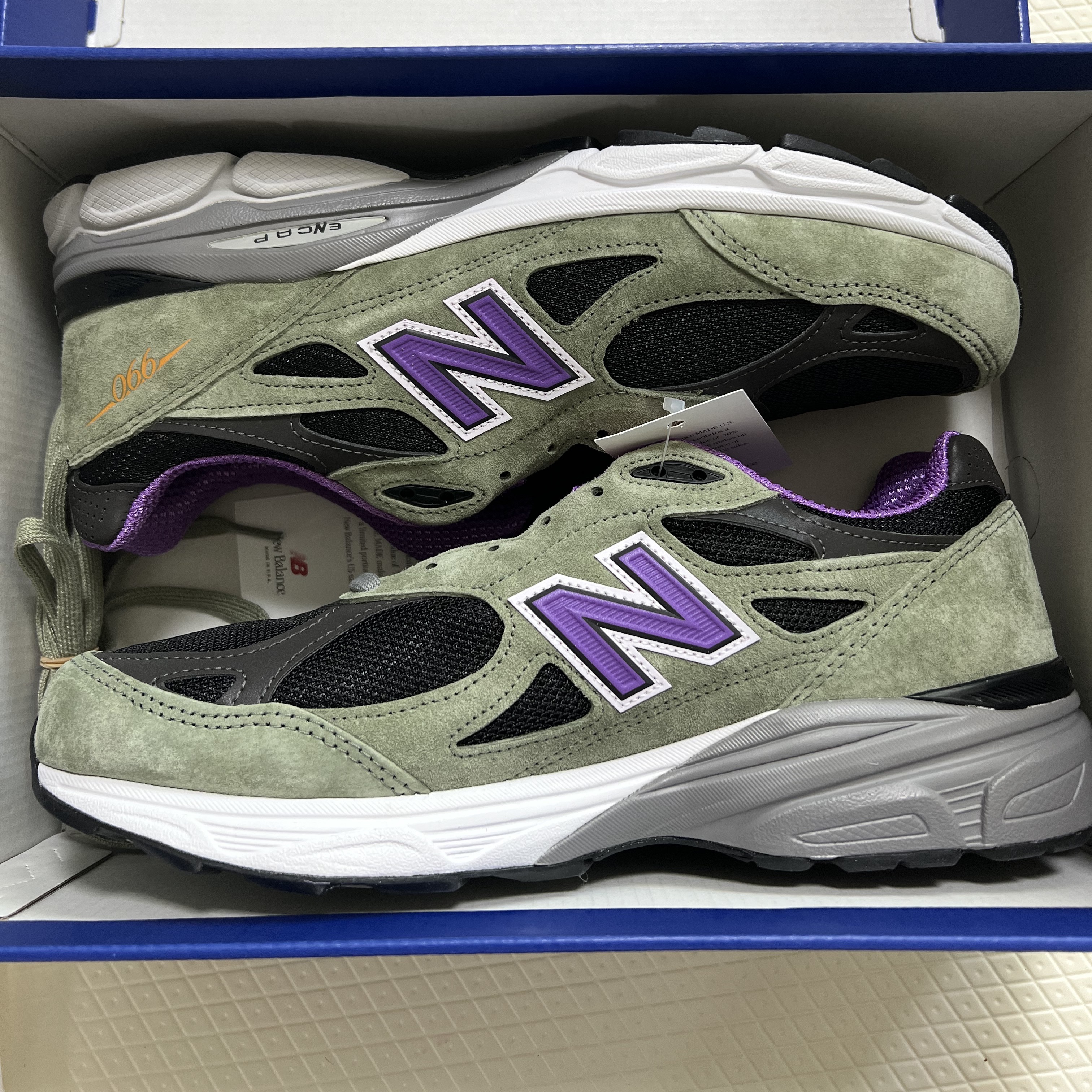 New Balance 990v3 Made in USA Olive Leaf Black 착용 스타일