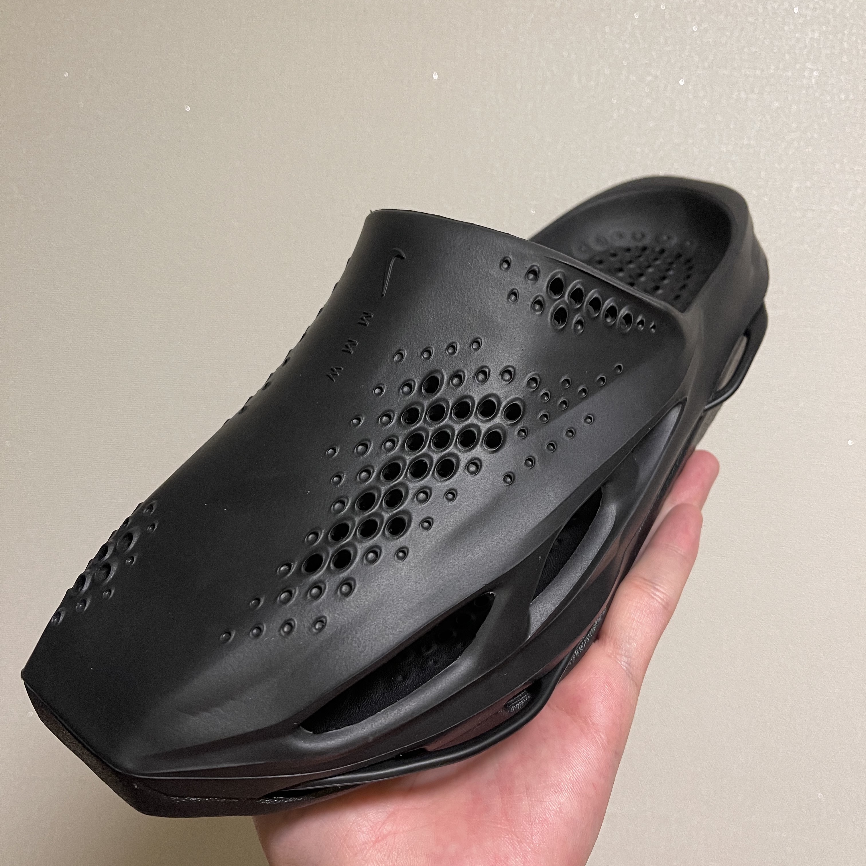 Nike x Matthew M Williams 005 Slide Black 착용 스타일 - 2