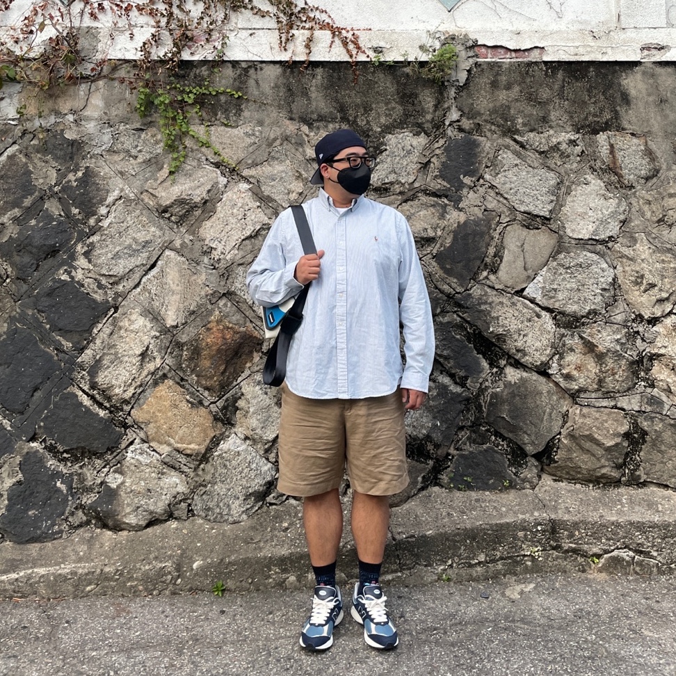 New Balance 2002R Dark Navy, Stussy NY New Era Cap Navy 착용 스타일 - 1