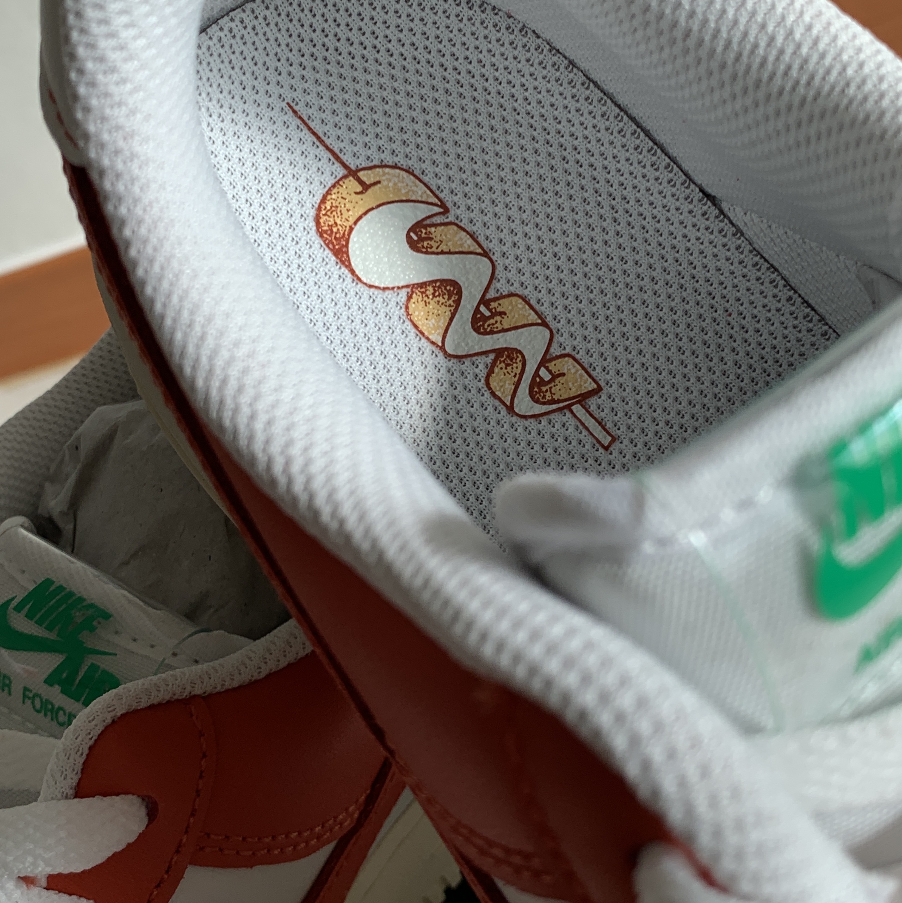 Nike Air Force 1 '07 LV8 Pojangmacha 착용 스타일 - 2