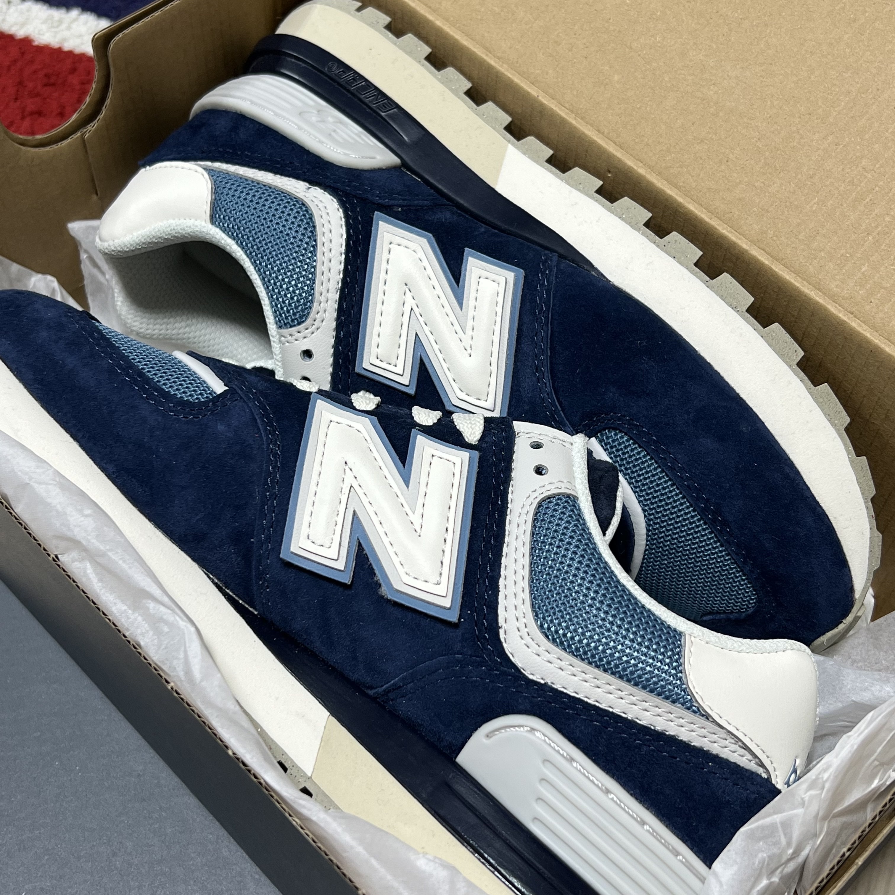 New Balance 574 Legacy Navy Sea Salt 착용 스타일