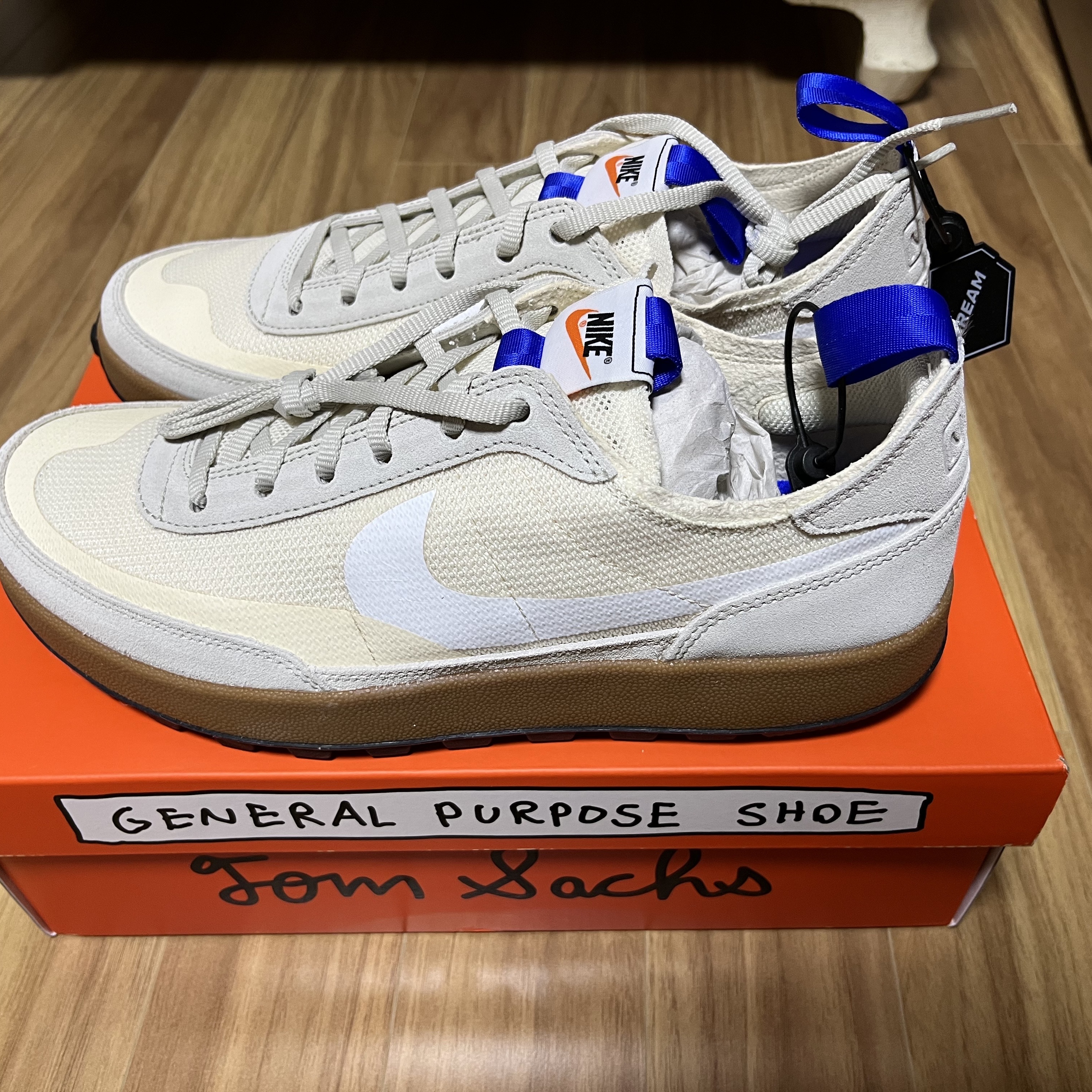 Nike x Tom Sachs General Purpose Shoe Light Cream, Jordan 1 x Travis Scott Retro Low OG SP Sail and Ridgerock 착용 스타일 - 1