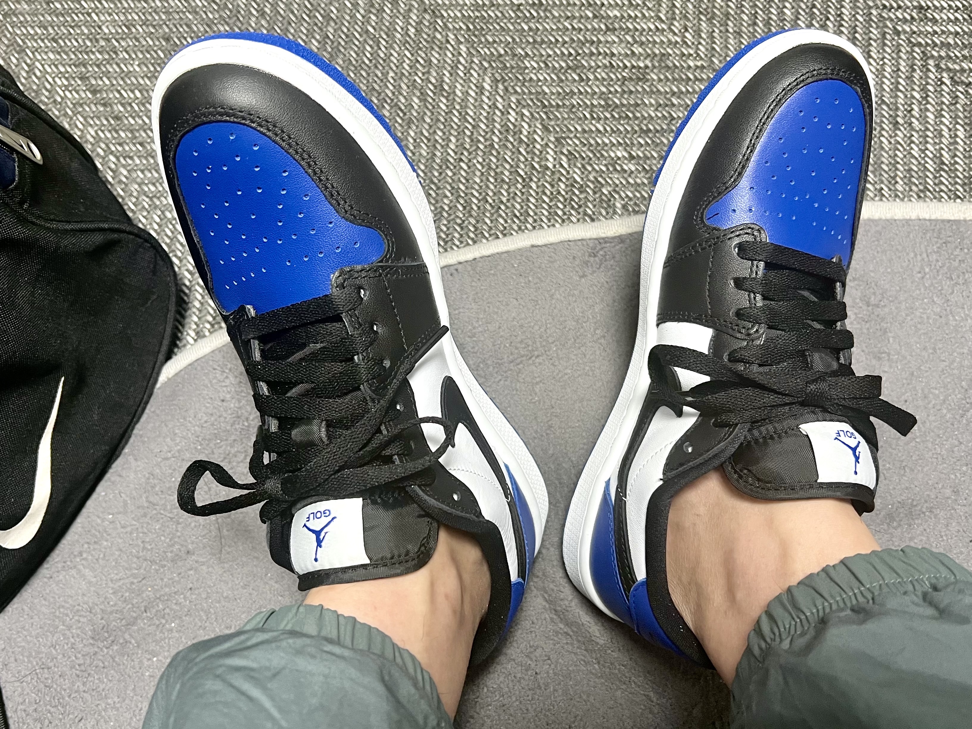 Jordan 1 Low Golf Sport Royal 착용 스타일 - 2