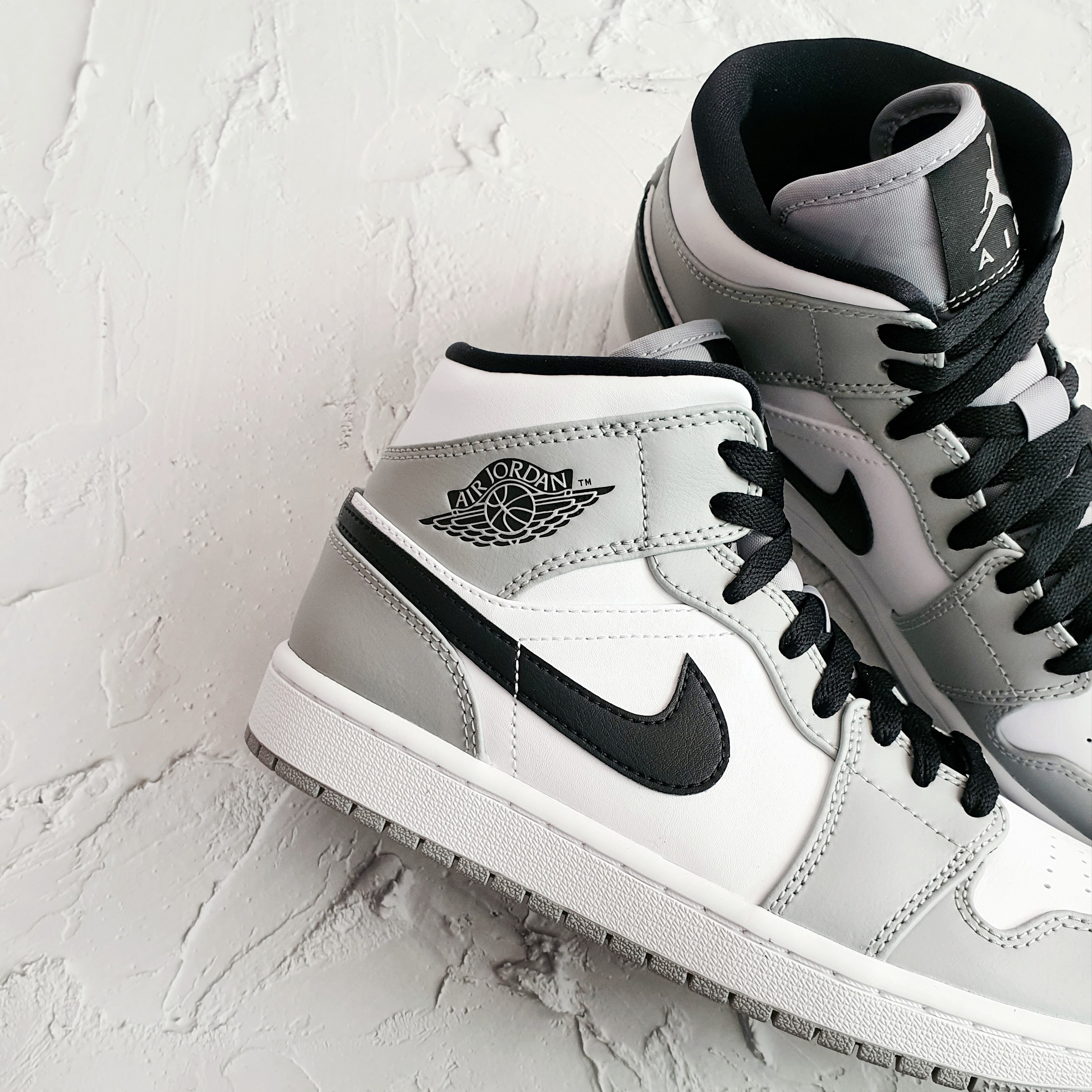 Jordan 1 Mid Light Smoke Grey, (GS) Jordan 1 Mid Light Smoke Grey 착용 스타일