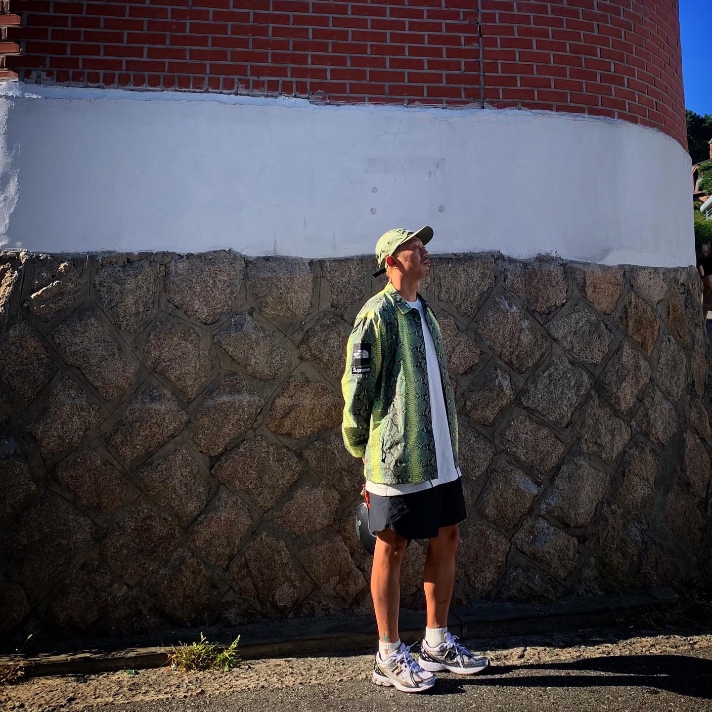 Essentials Volley Shorts Black - 21SS, New Balance 1906R White Gold 착용 스타일 - 2