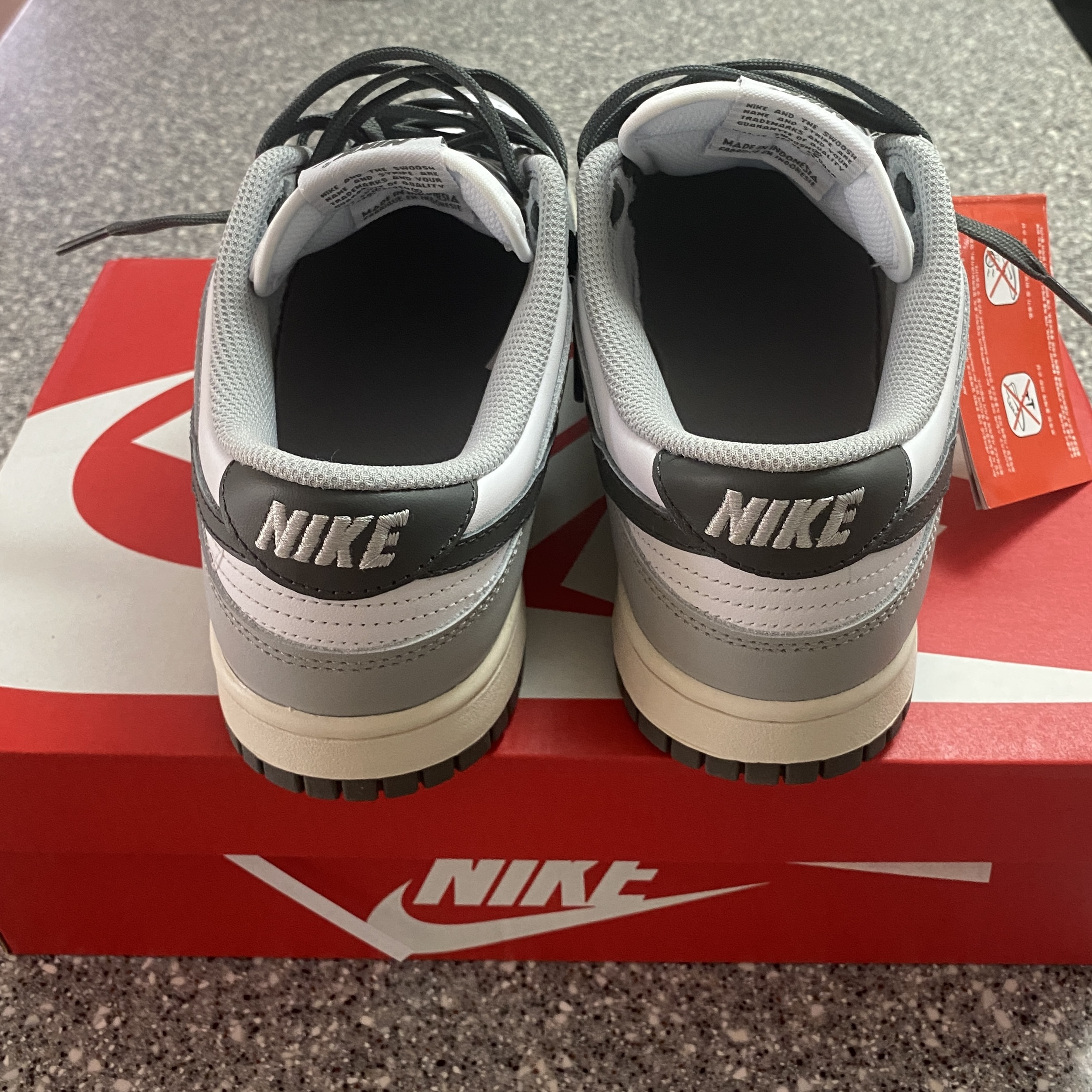 (W) Nike Dunk Low Light Smoke Grey 착용 스타일 - 5