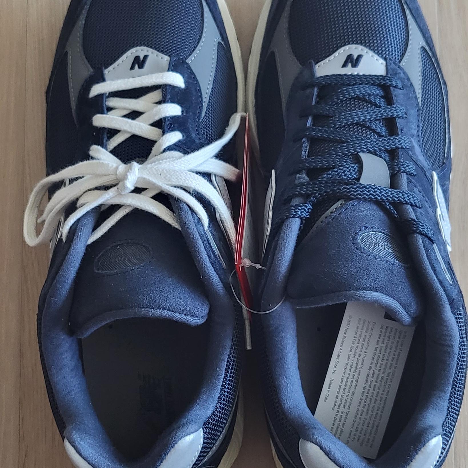 New Balance 2002R Eclipse Castlerock 착용 스타일