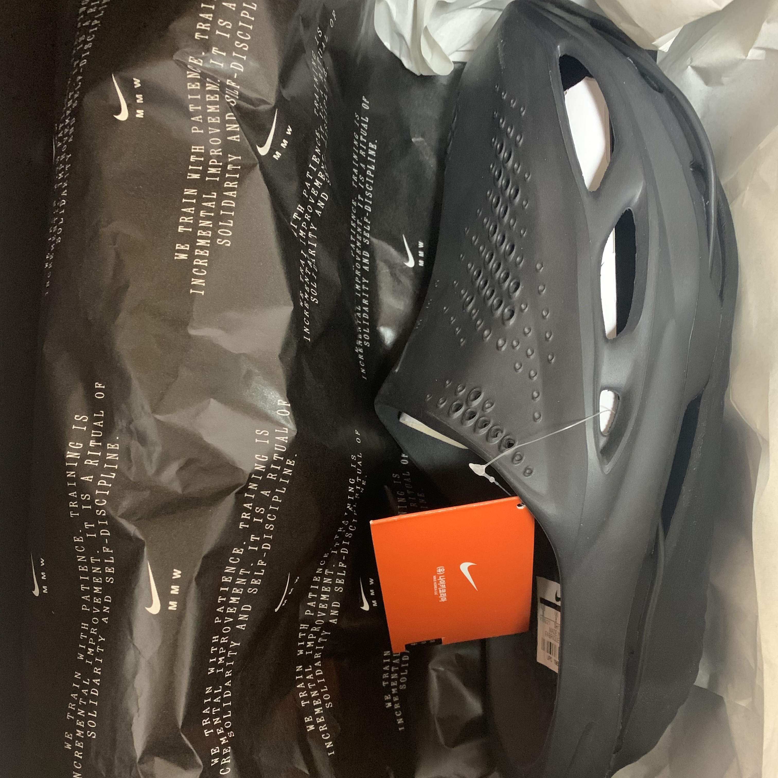Nike x Matthew M Williams 005 Slide Black 착용 스타일 - 1