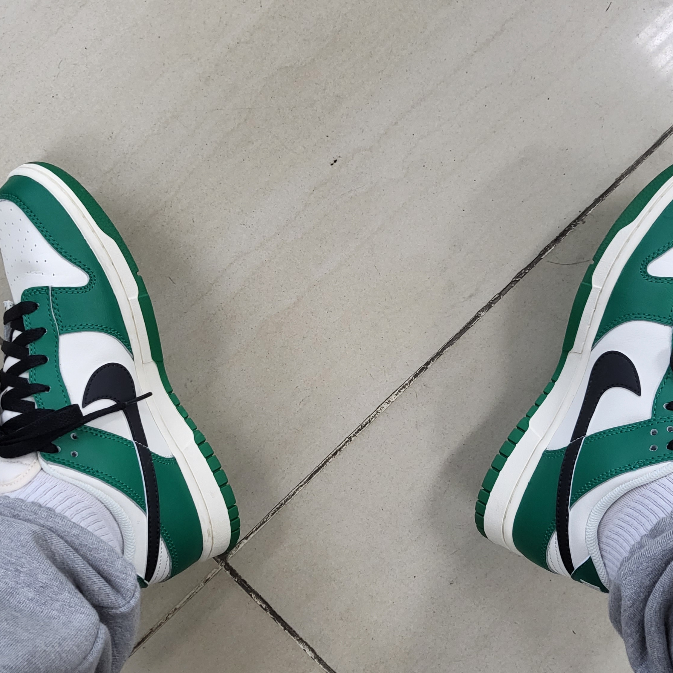 Nike Dunk Low Retro SE Jackpot Malachite 착용 스타일 - 1