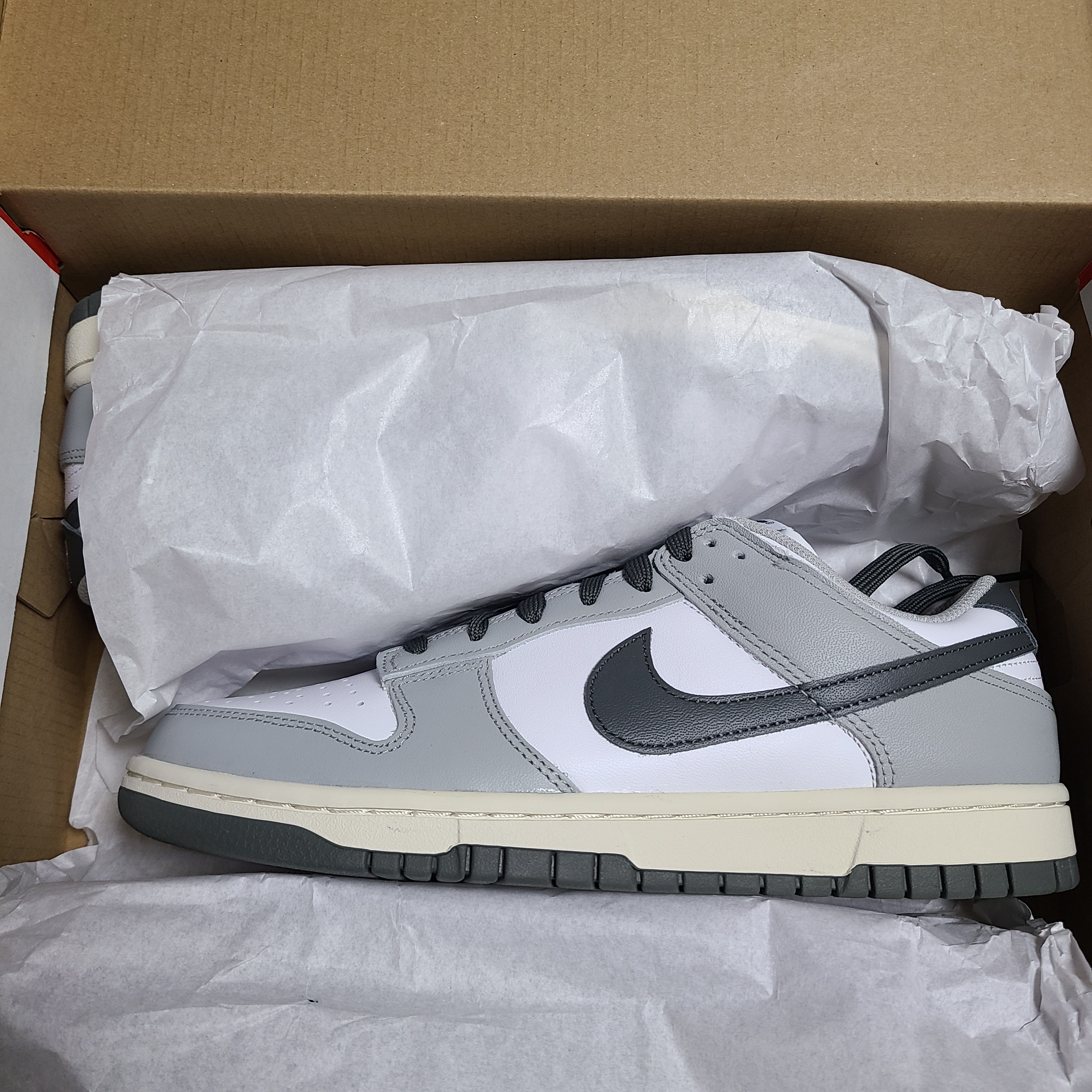 (W) Nike Dunk Low Light Smoke Grey 착용 스타일