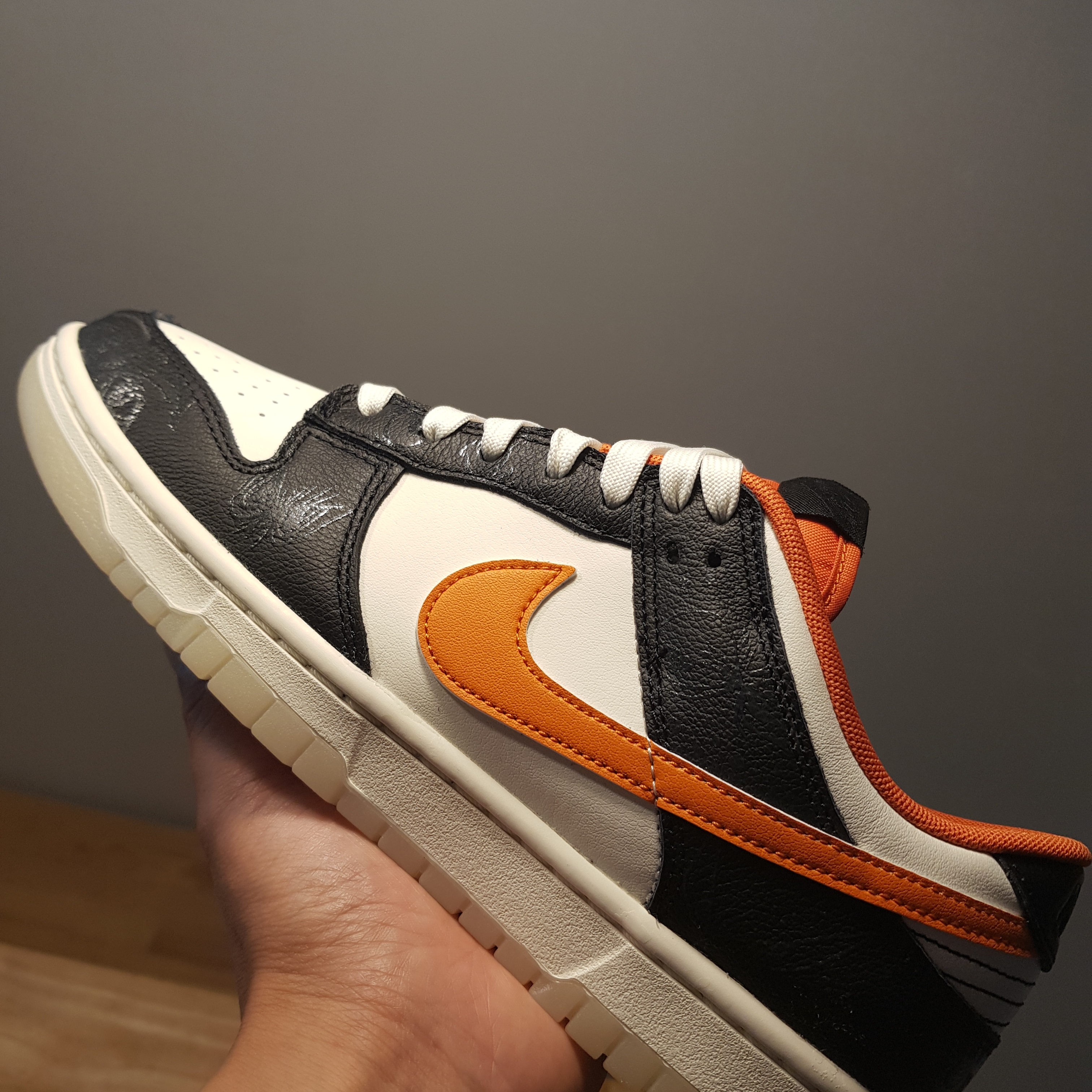 Nike Dunk Low Retro PRM Halloween 착용 스타일 - 1
