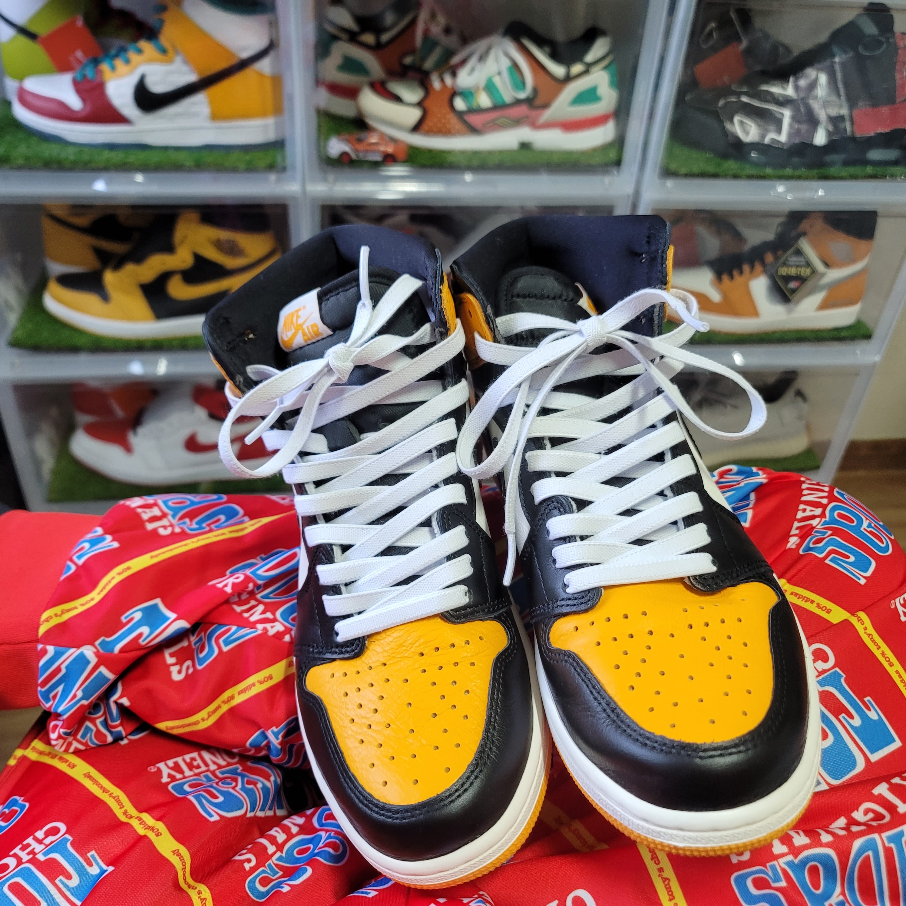 Jordan 1 Retro High OG Taxi 착용 스타일 - 3