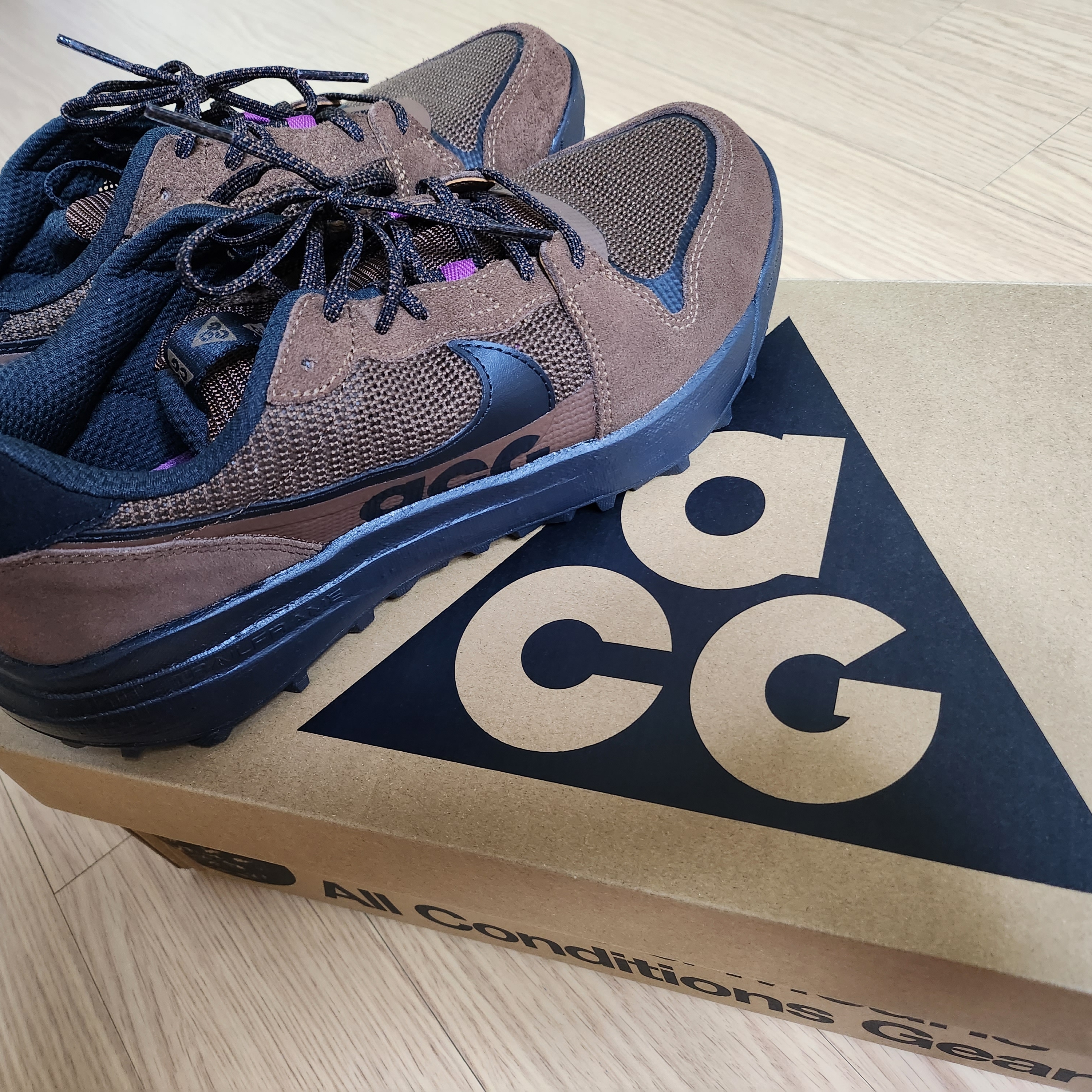 Nike ACG Lowcate Cacao Wow 착용 스타일 - 2