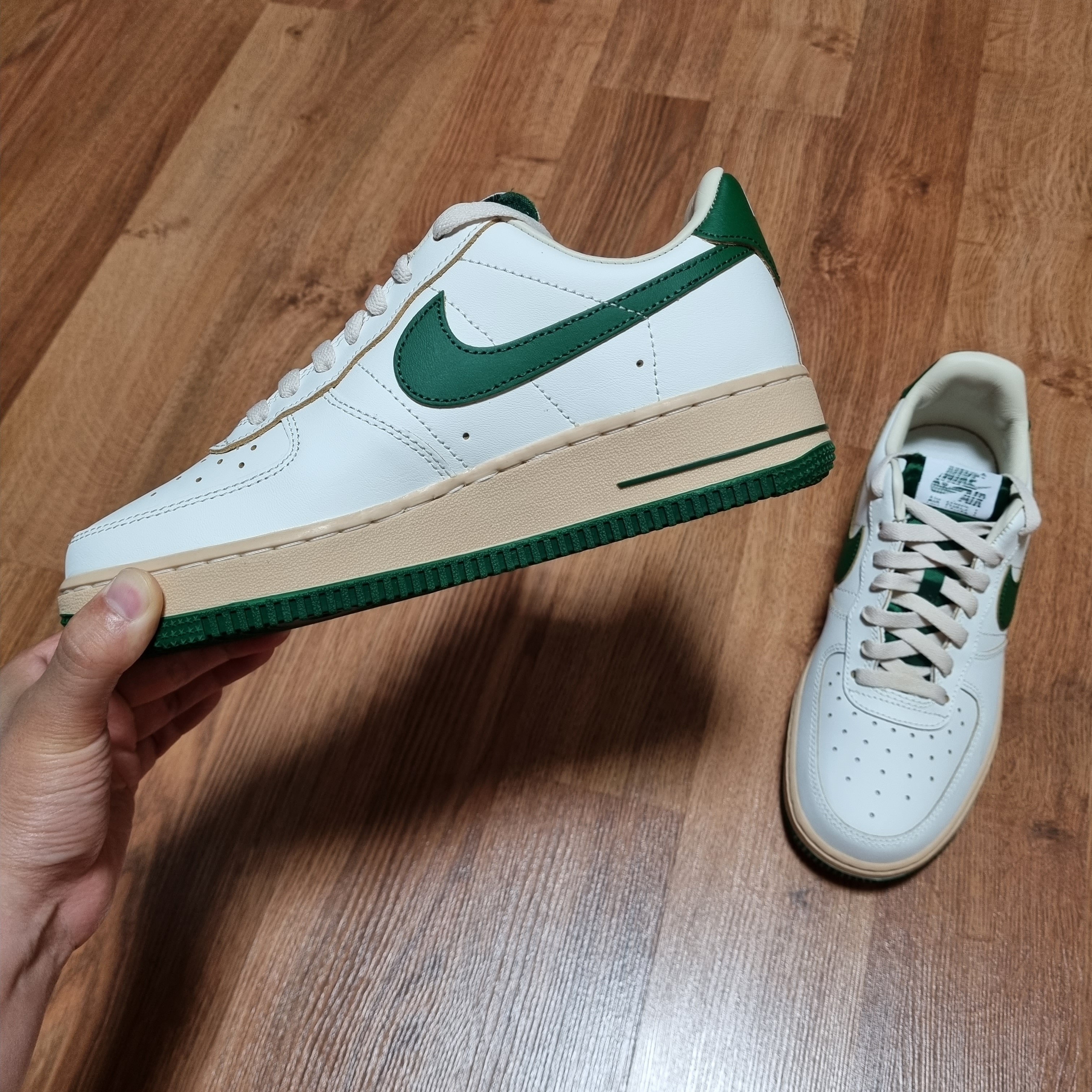 (W) Nike Air Force 1 Low Gorge Green 착용 스타일 - 1
