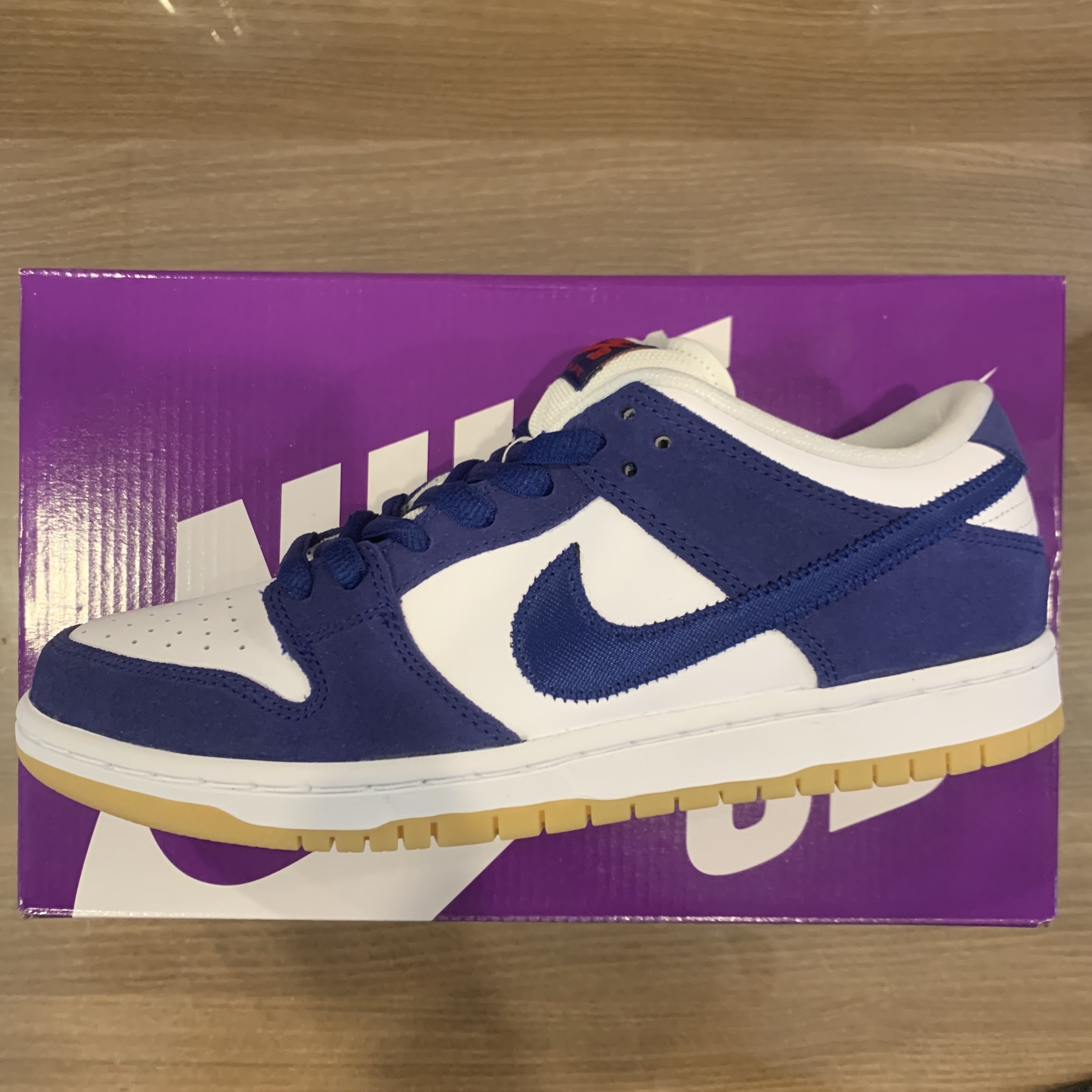 Nike SB Dunk Low Pro Premium Deep Royal Blue 착용 스타일 - 1