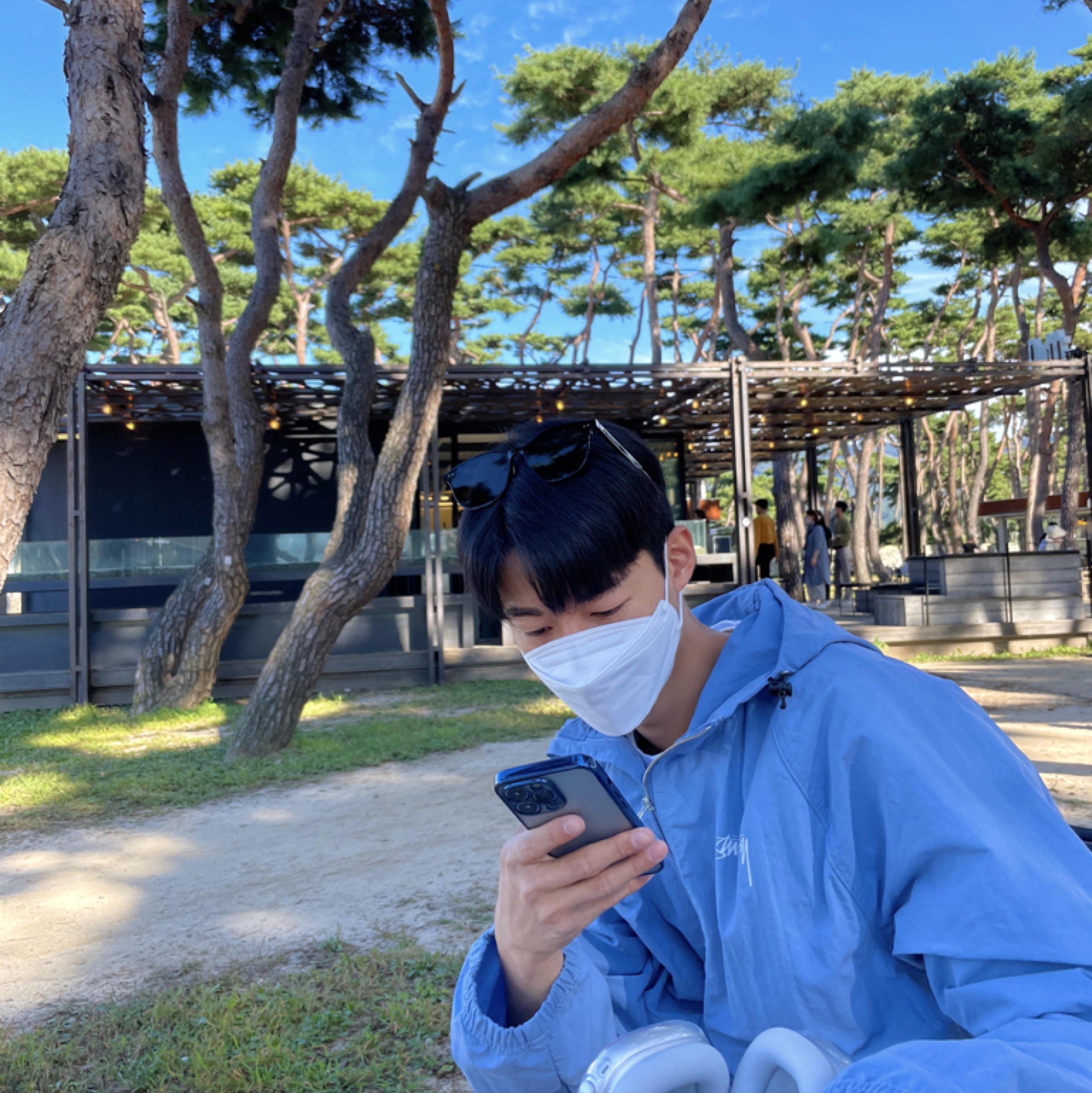 Apple AirPods Max Lightning Silver (Korean Ver.), Apple iPad Pro 5th Gen 12.9-inch Wifi 256GB Space Gray (Korean Ver.) 착용 스타일 - 2