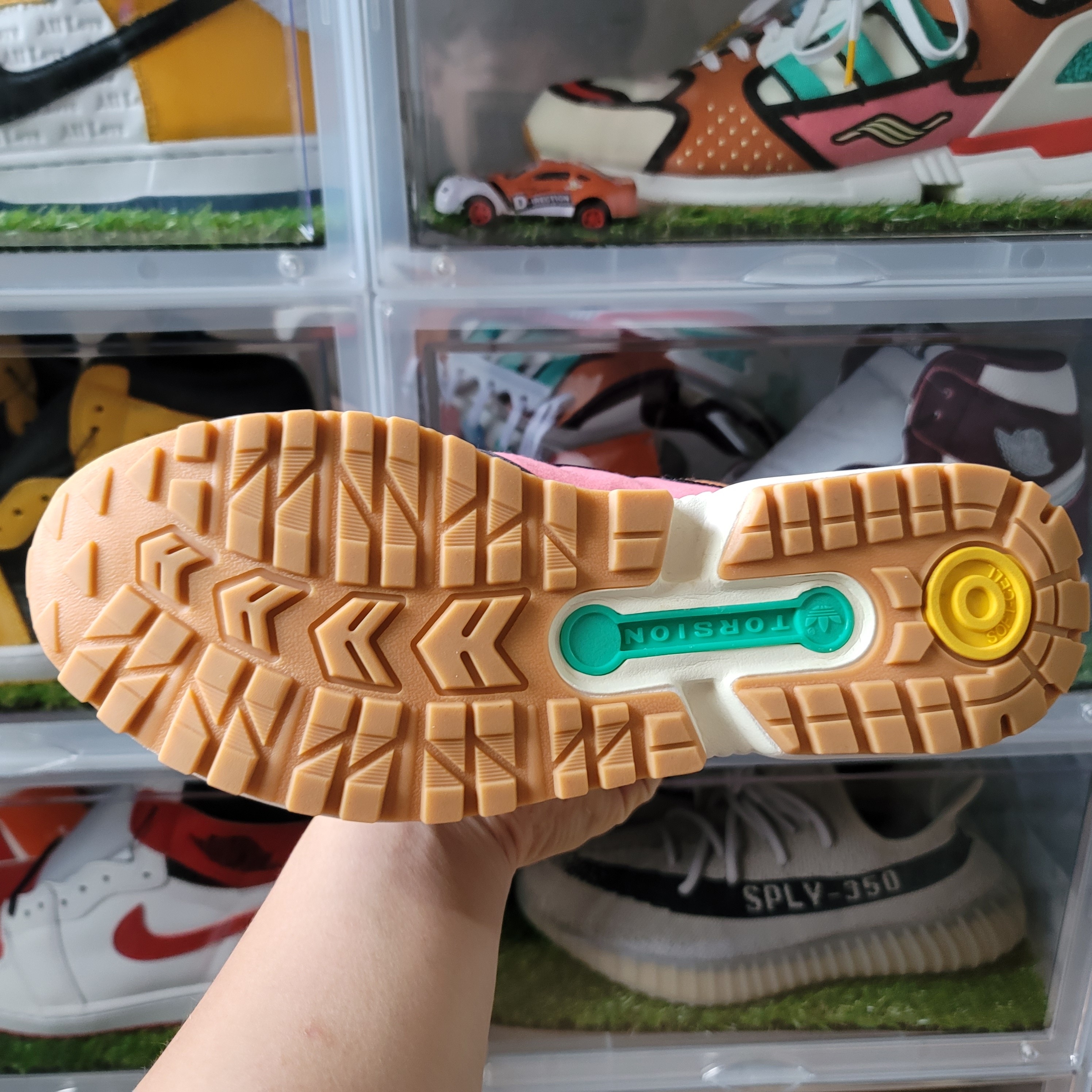 Adidas ZX 10000 Krusty Burger 착용 스타일 - 4