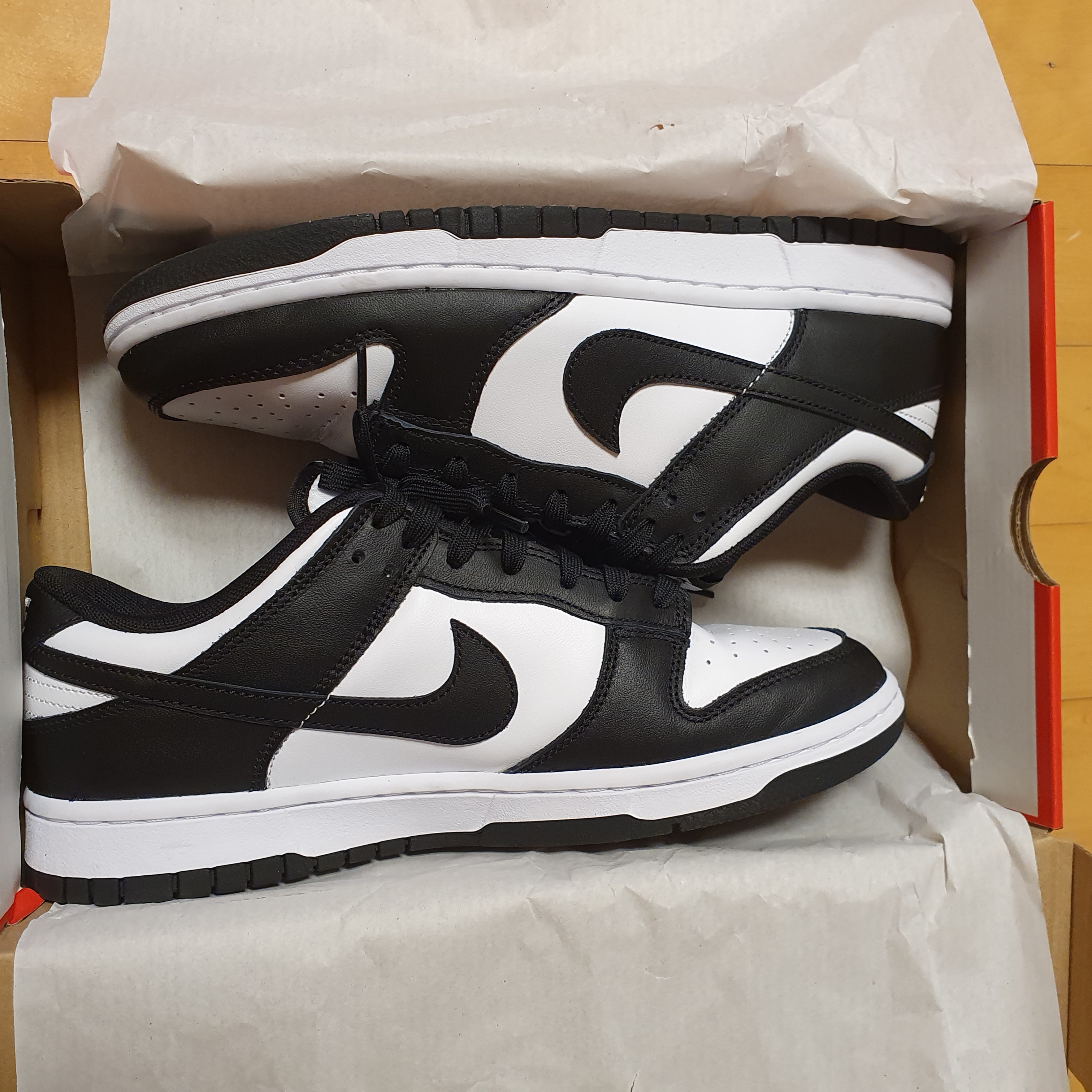 Nike Dunk Low Retro Black 착용 스타일
