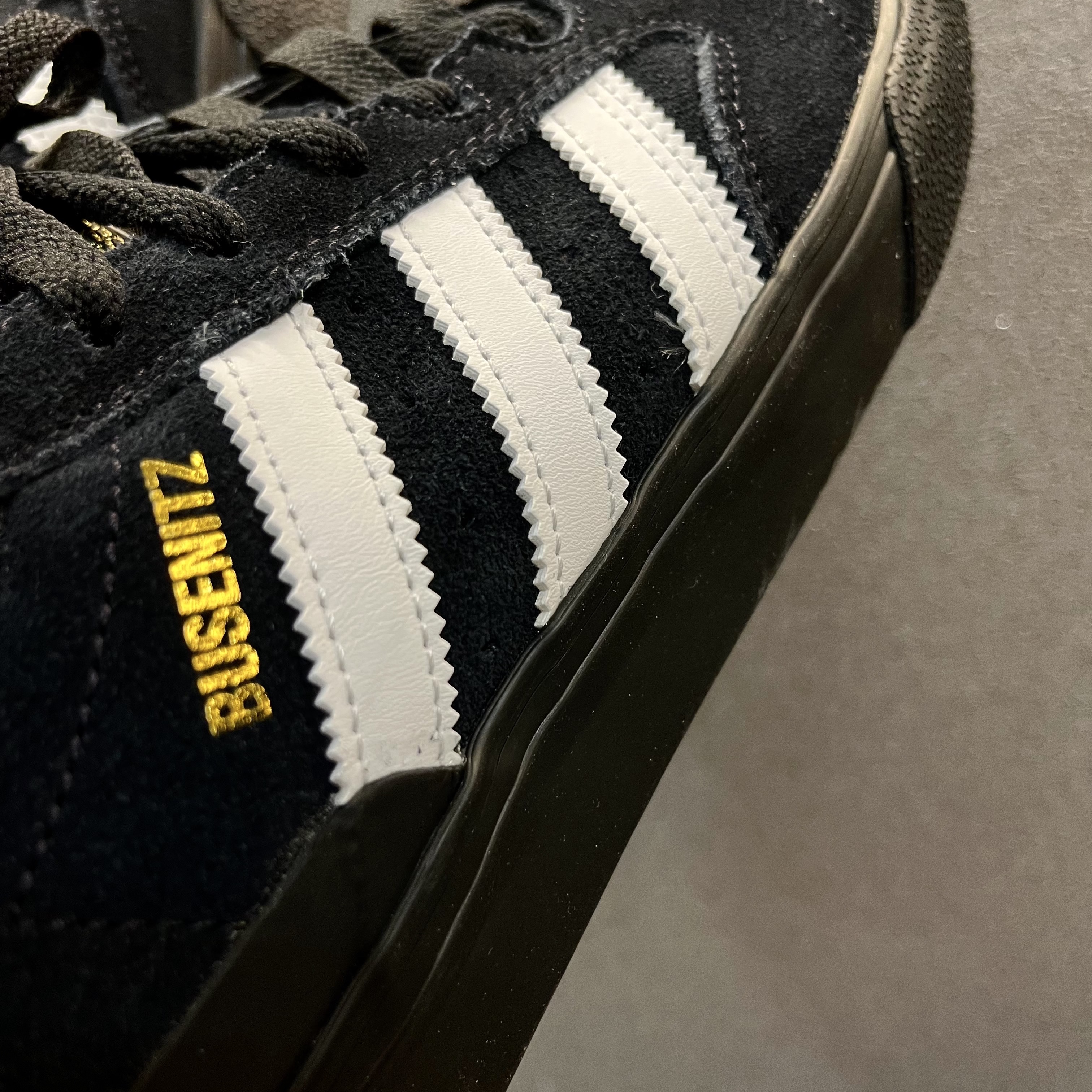 Adidas Busenitz Vulc 2 Core Black 착용 스타일