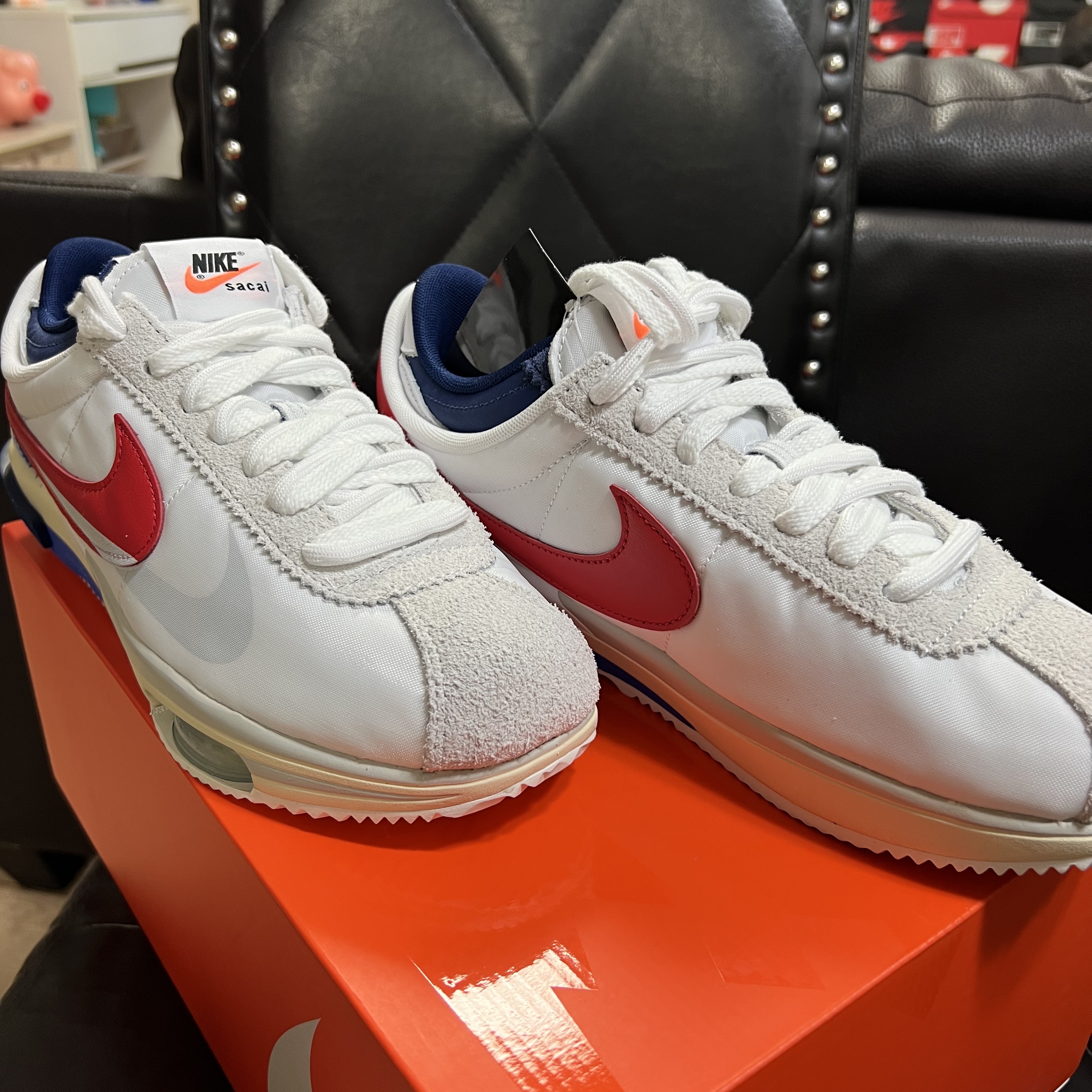 Nike x Sacai Zoom Cortez SP White and University Red 착용 스타일 - 4