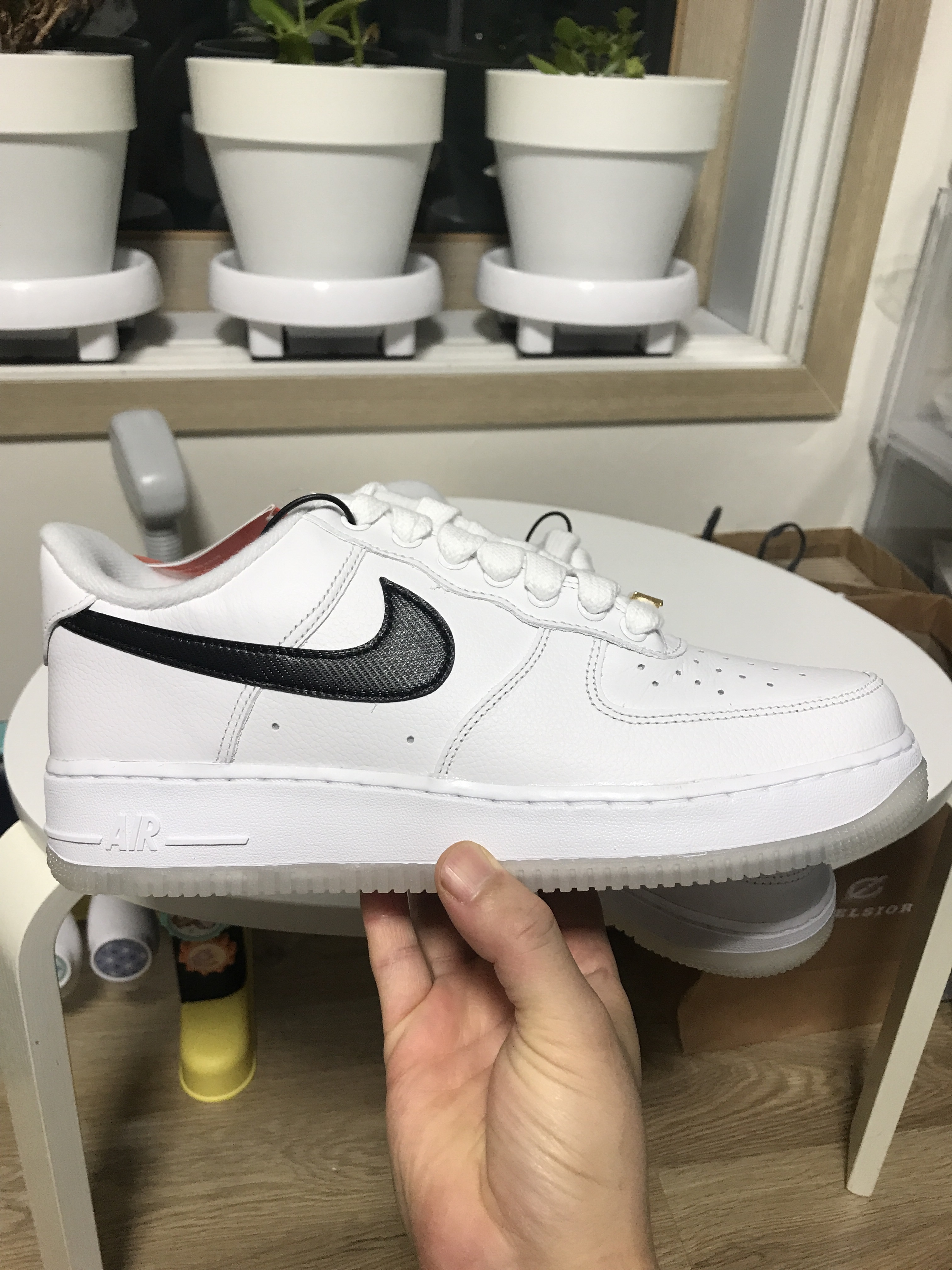 Nike Air Force 1 '07 PRM Bronx Origins 착용 스타일 - 3
