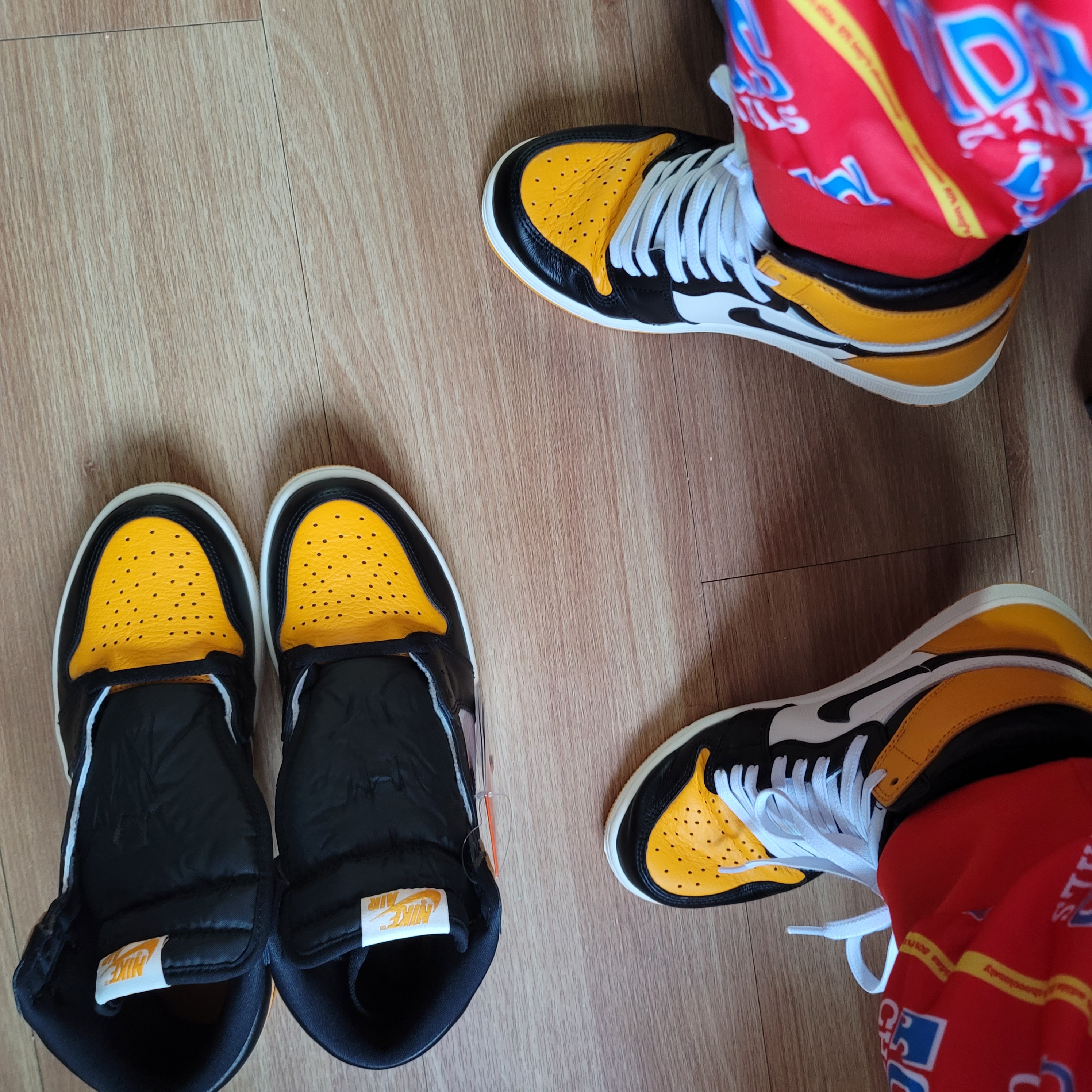 Jordan 1 Retro High OG Taxi 착용 스타일 - 4