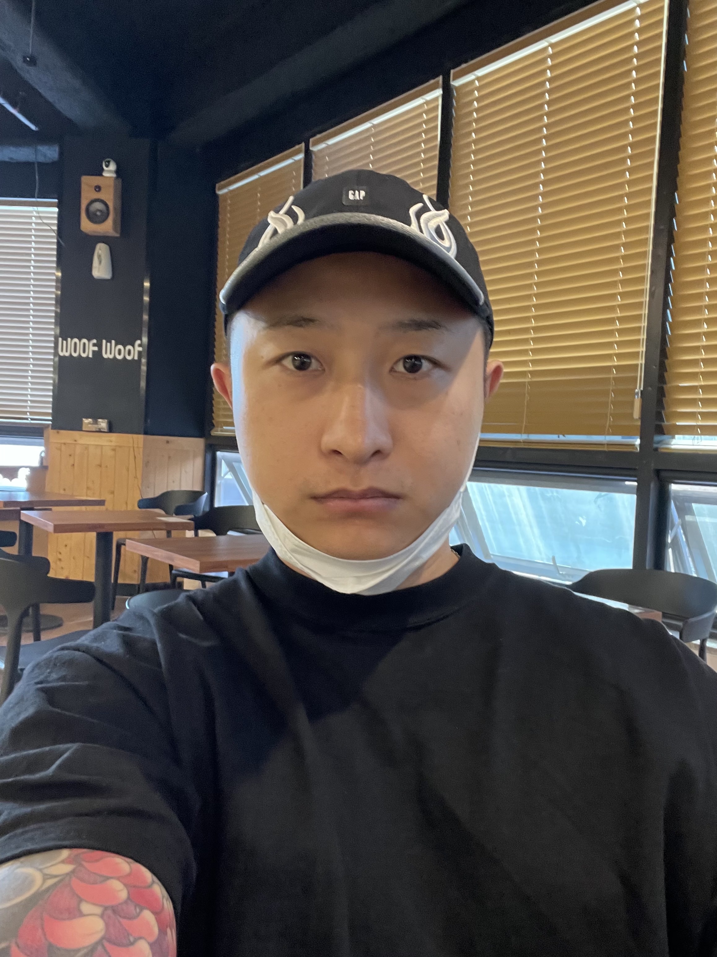 Yeezy Gap Engineered By Balenciaga Flame Cap Black 착용 스타일 - 3