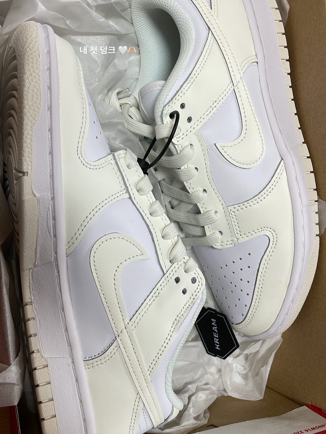 (W) Nike Dunk Low White and Sail 착용 스타일