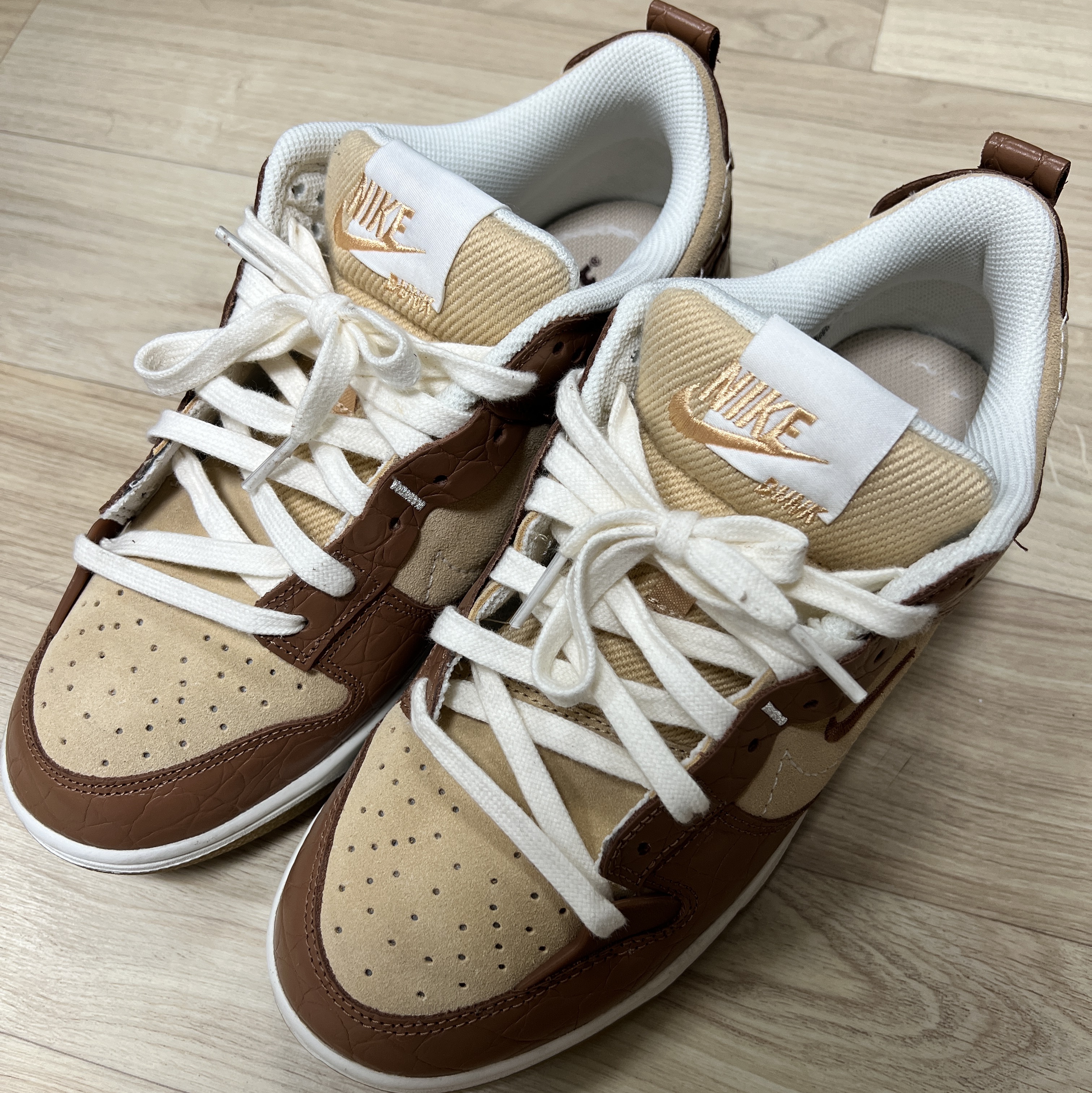 (W) Nike Dunk Low Disrupt 2 SE Mineral Clay 착용 스타일 - 2