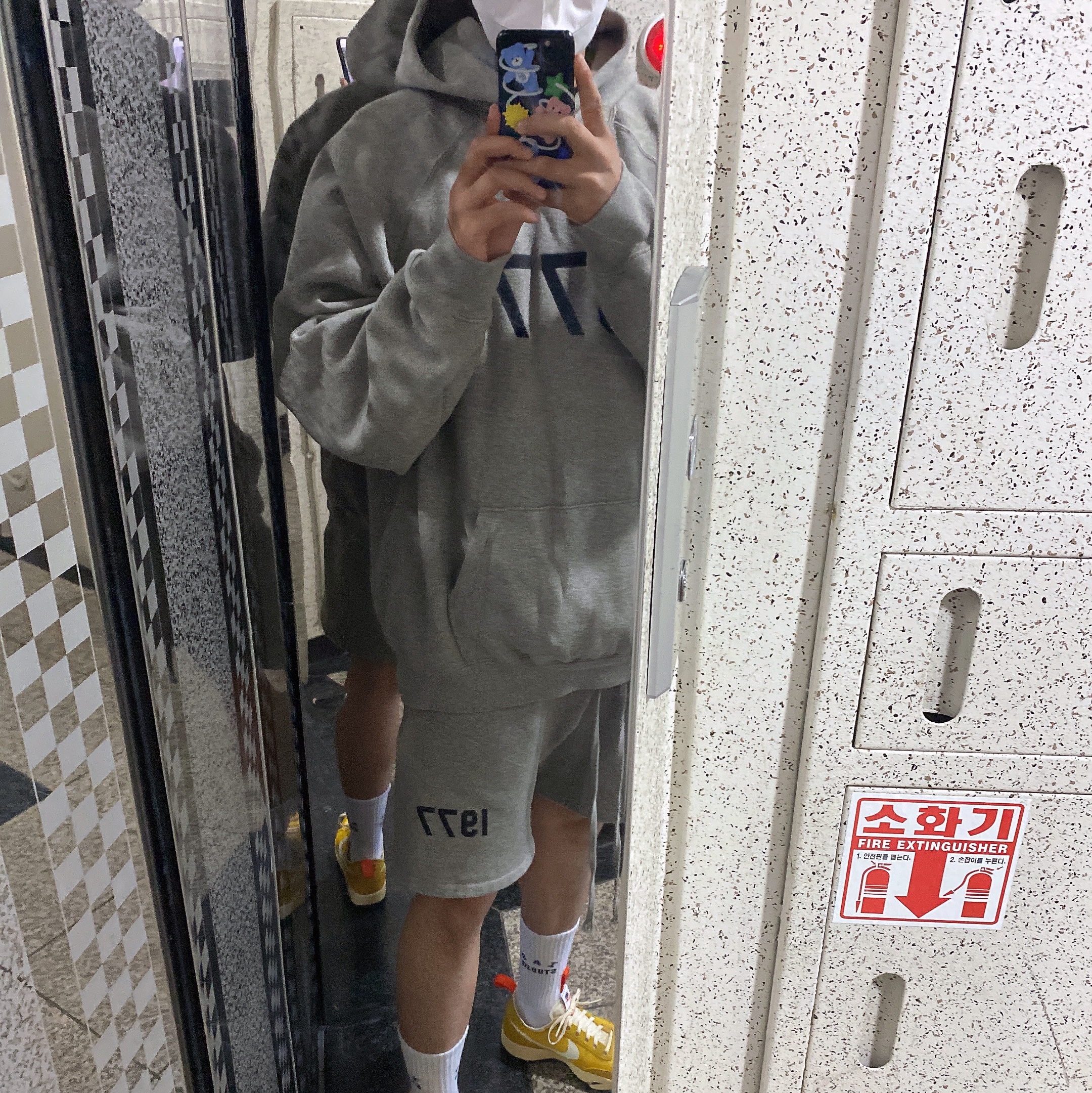 Nike x Tom Sachs General Purpose Shoe Archive, Essentials 1977 Shorts Dark Oatmeal - 22SS 착용 스타일 - 3