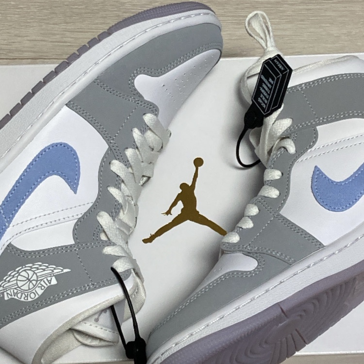 (W) Jordan 1 Mid Wolf Grey 착용 스타일