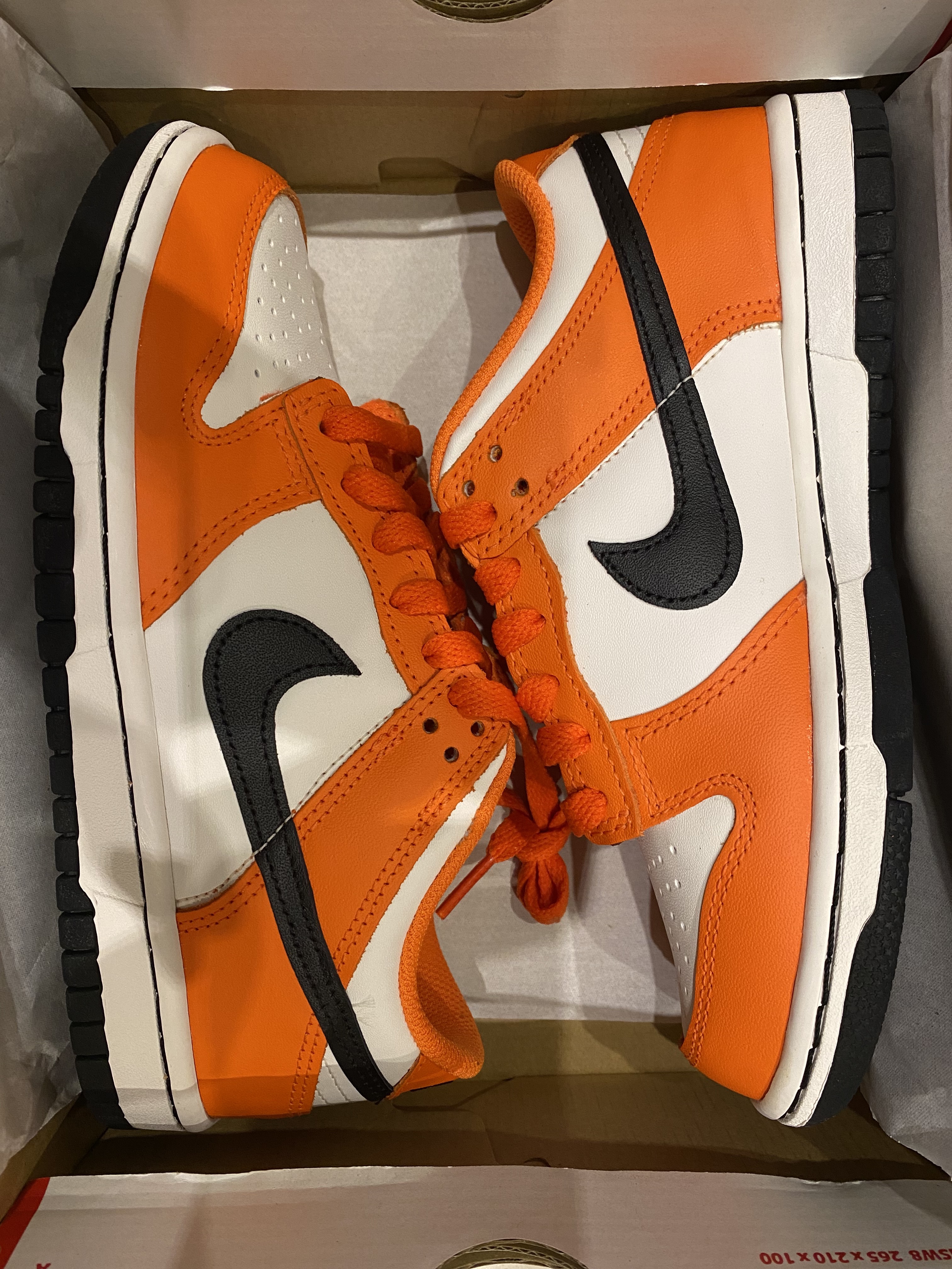 (GS) Nike Dunk Low Safety Orange 착용 스타일