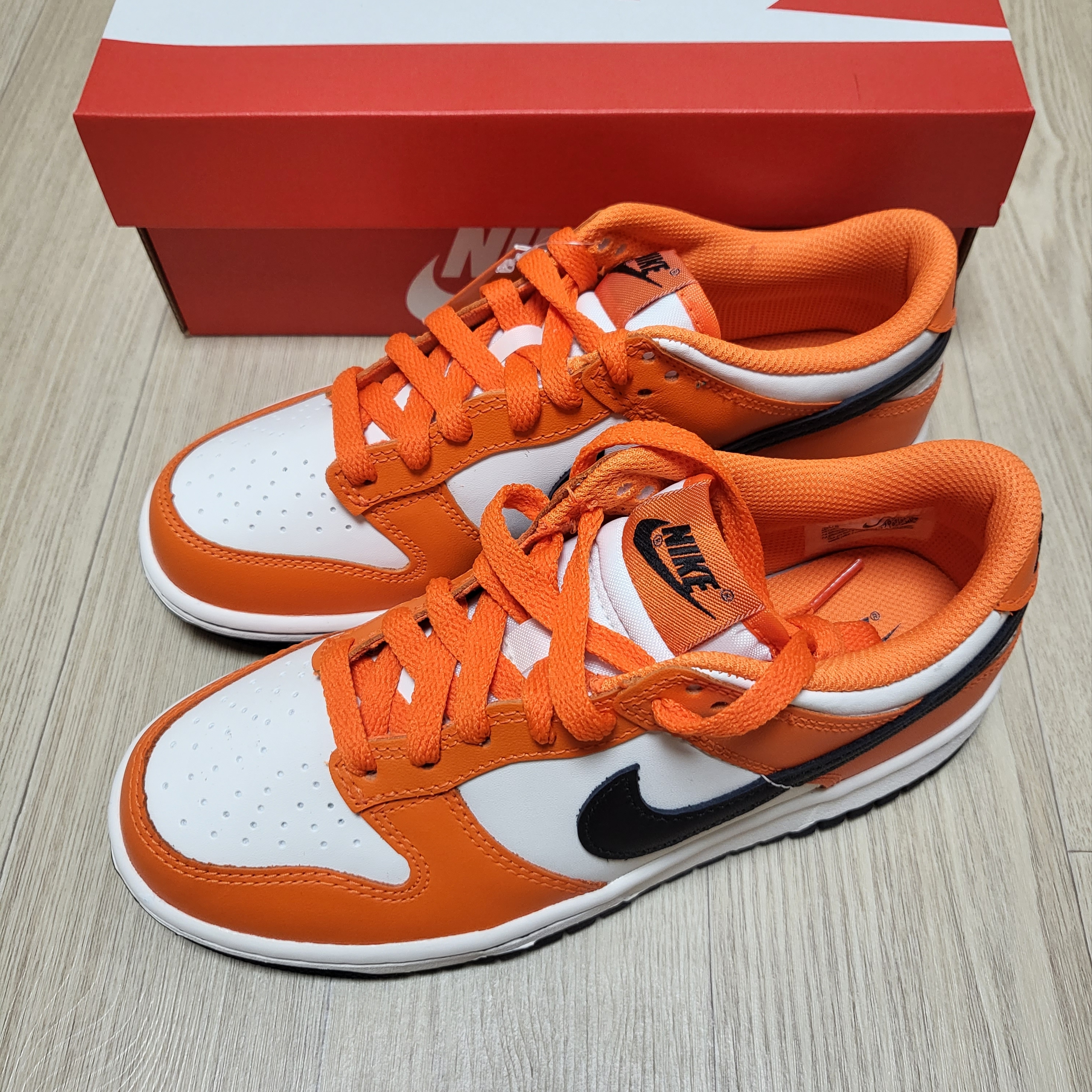 (GS) Nike Dunk Low Safety Orange 착용 스타일