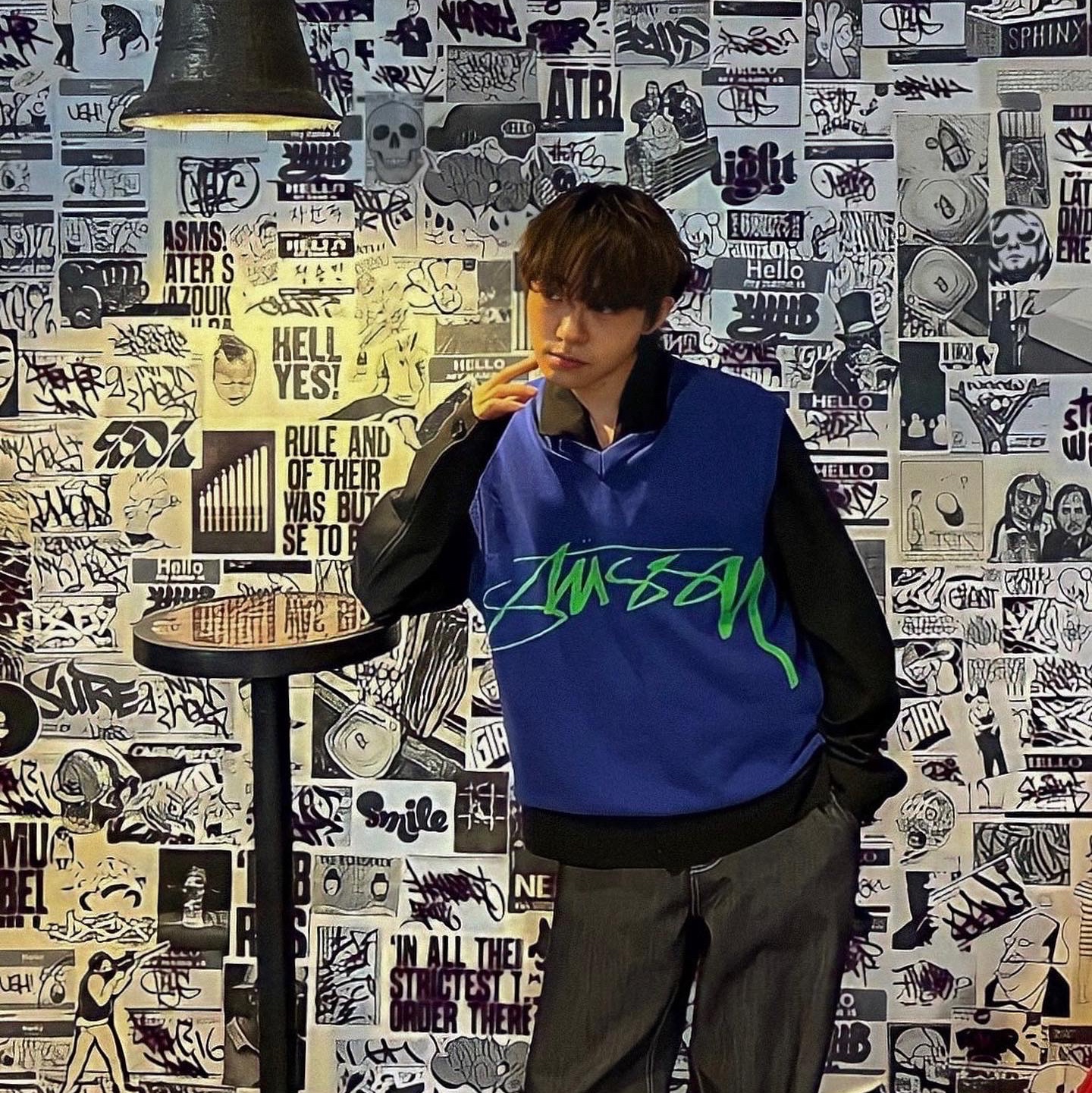 Stussy Sweater Vest Blue 착용 스타일 - 2