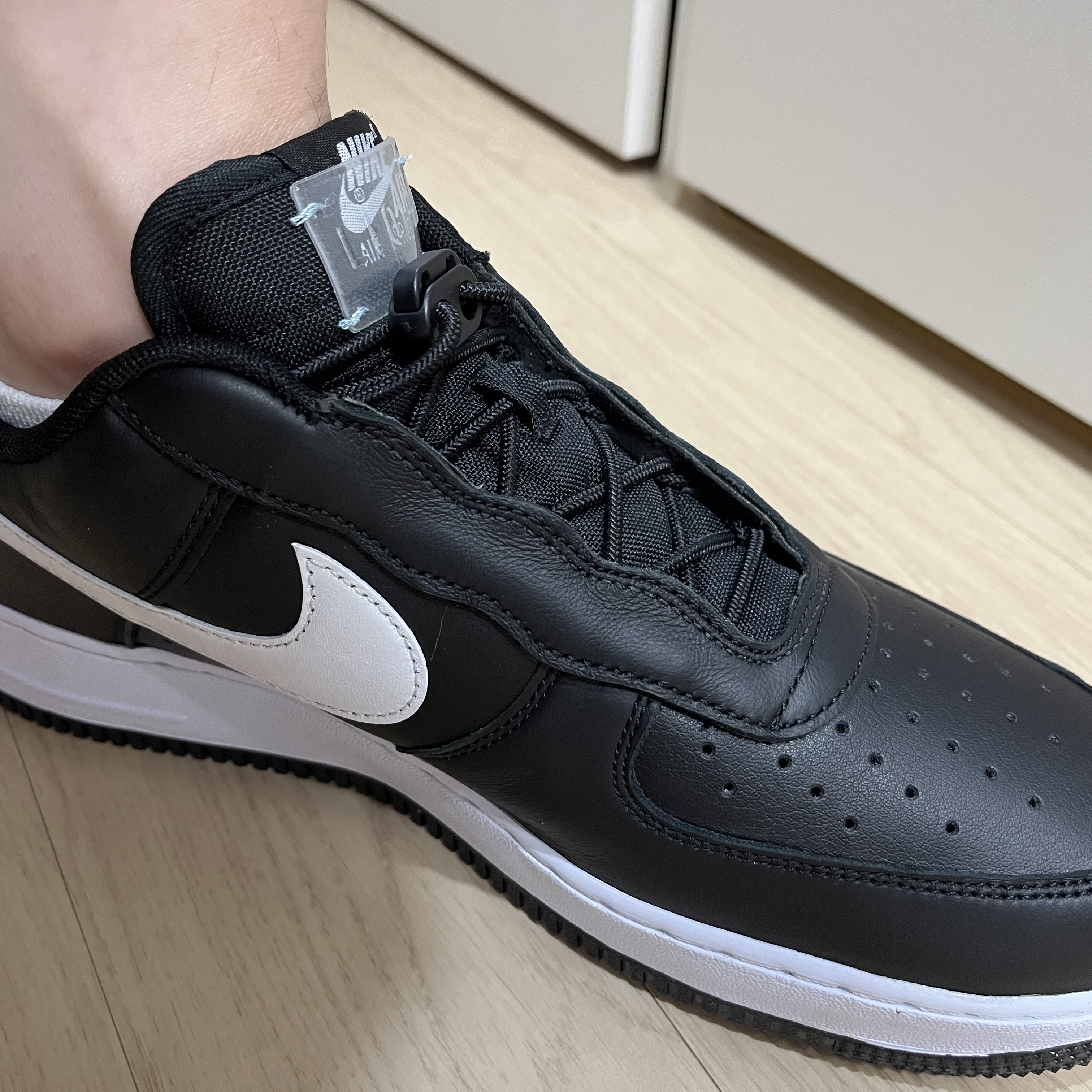 Nike Air Force 1 '07 LV8 Hangul Day 착용 스타일 - 1
