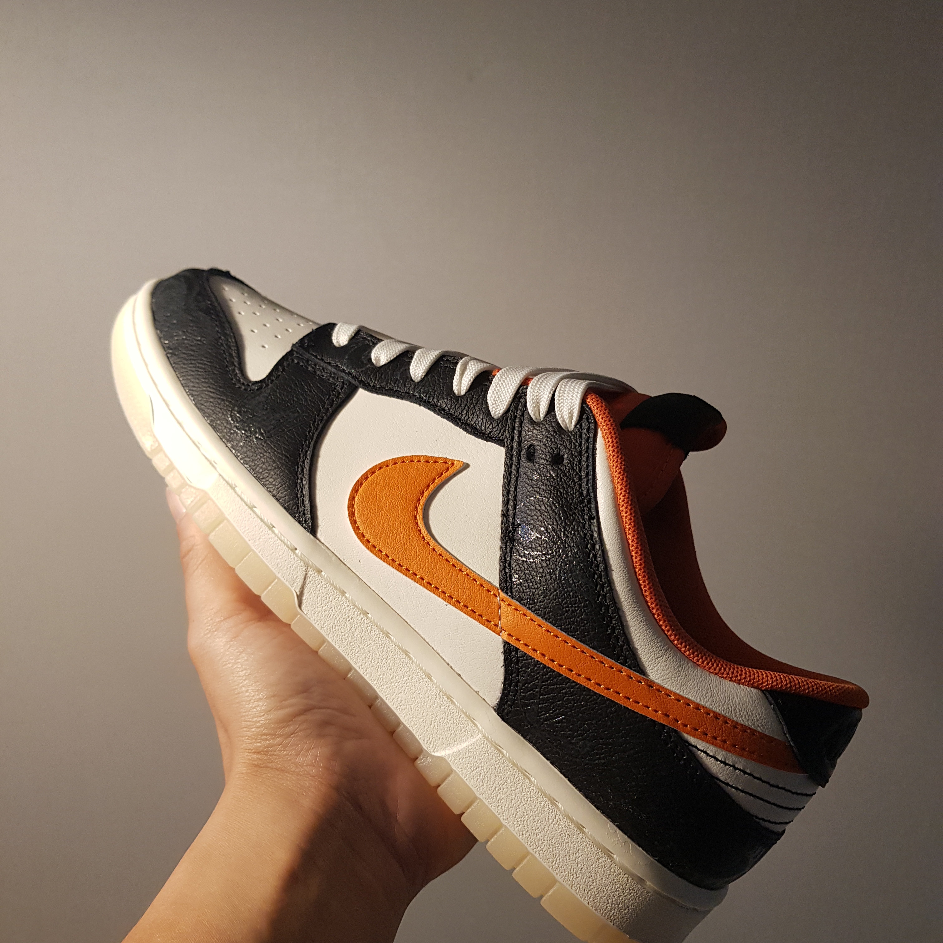Nike Dunk Low Retro PRM Halloween 착용 스타일 - 3