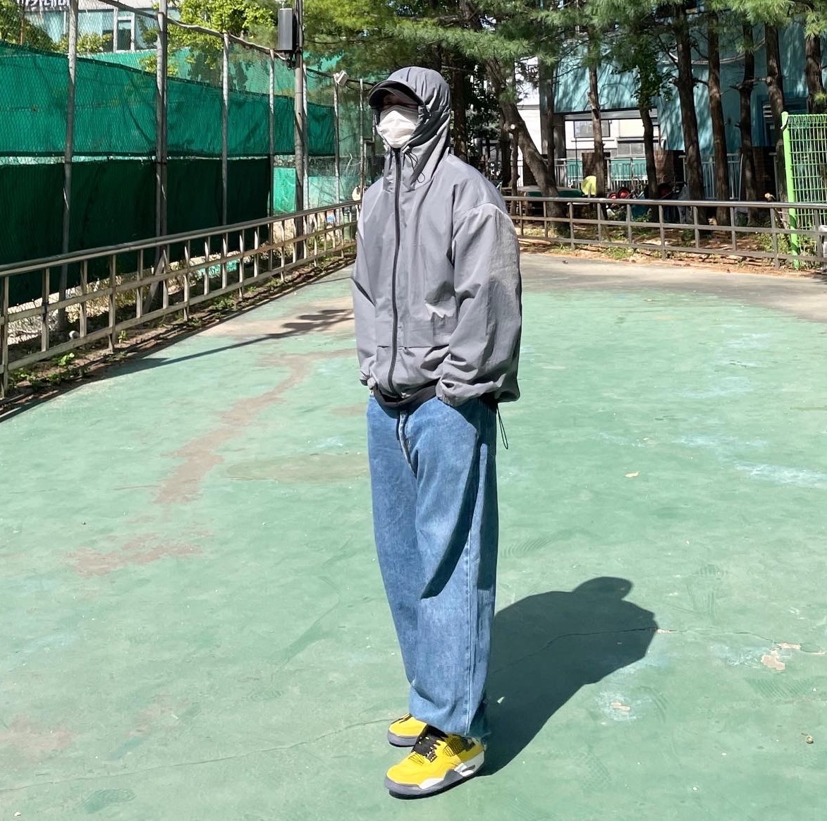 Jordan 4 Retro Tour Yellow 착용 스타일 - 2