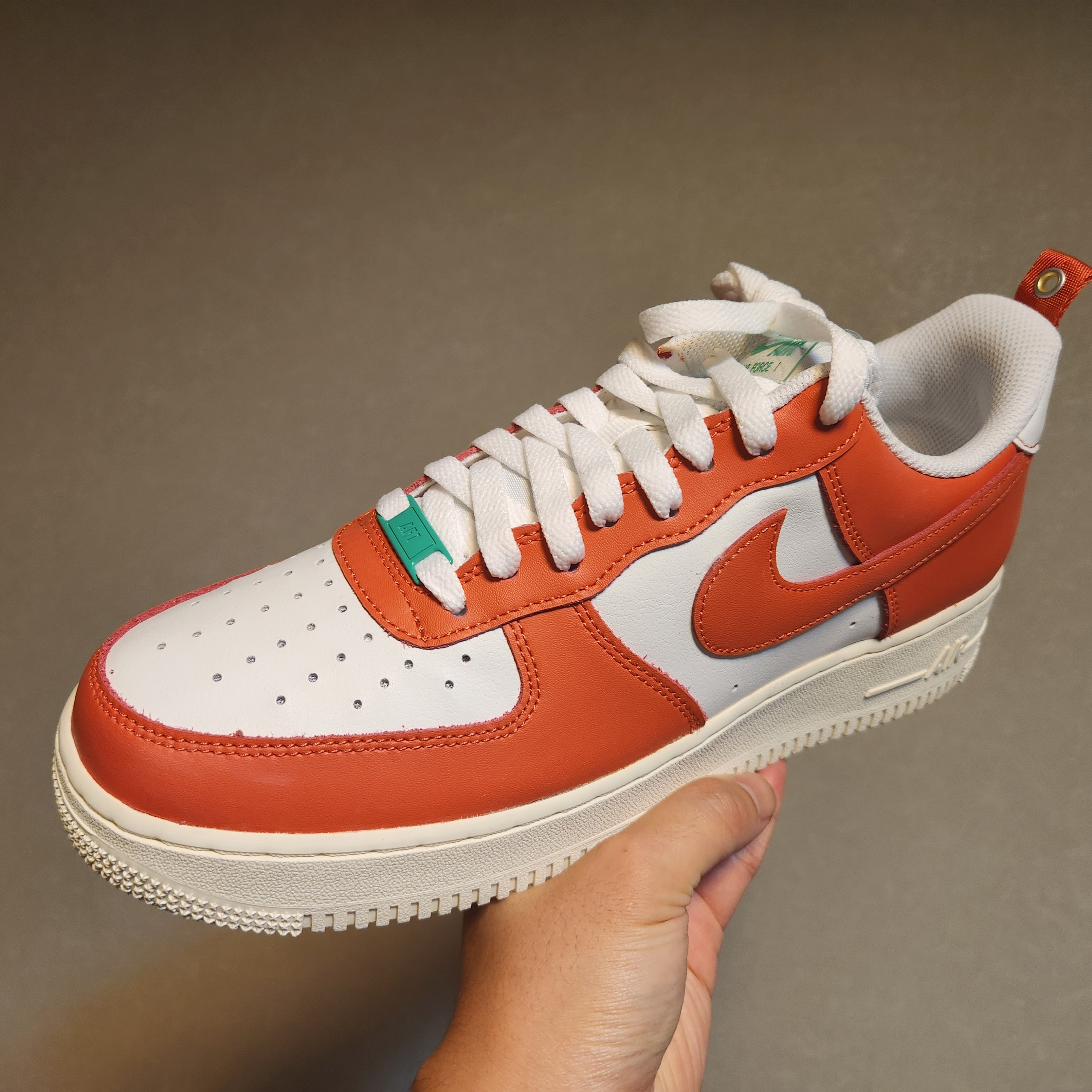 Nike Air Force 1 '07 LV8 Pojangmacha 착용 스타일 - 1