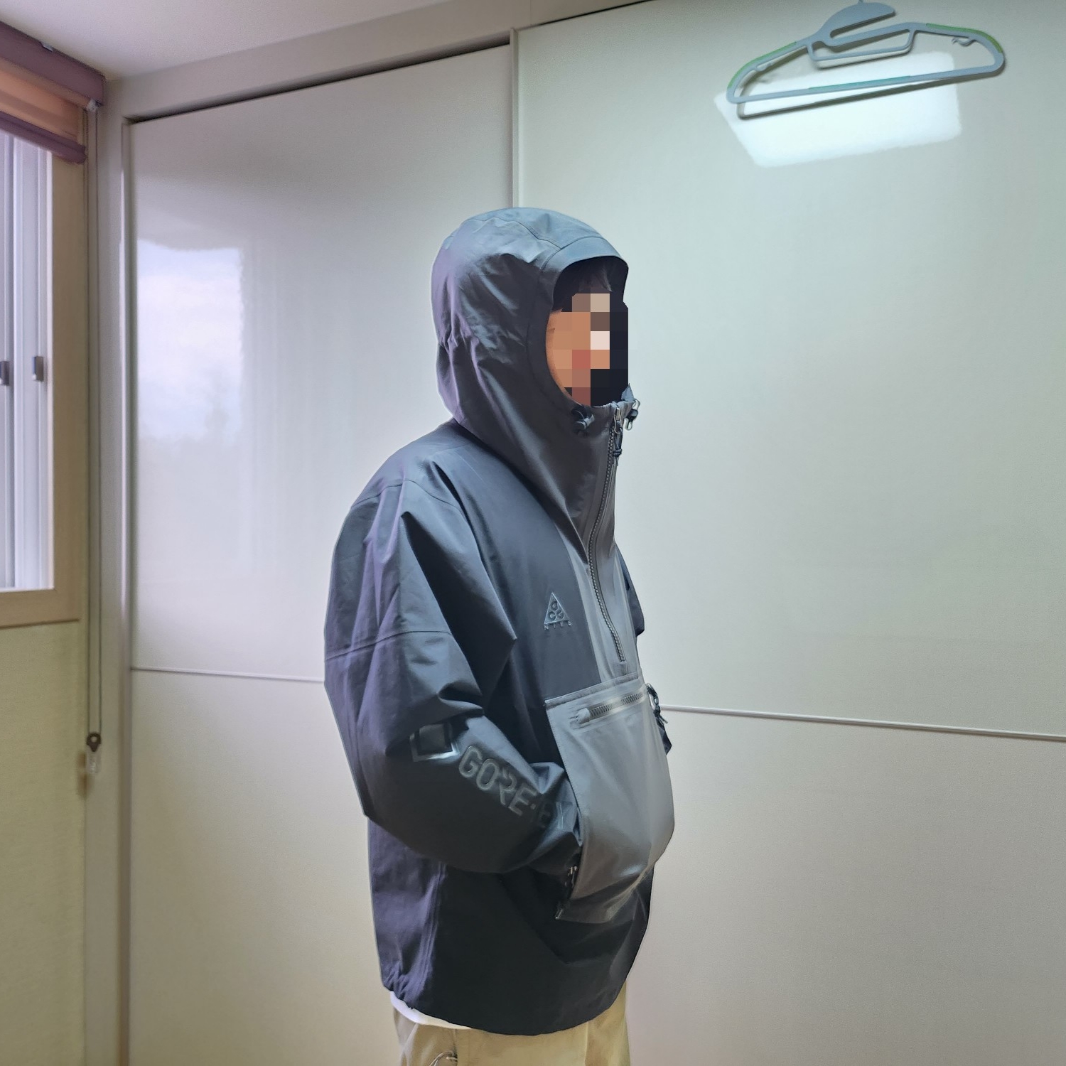 Nike ACG Gore-Tex Paclite Jacket Black Anthracite - US/EU 착용 스타일 - 3