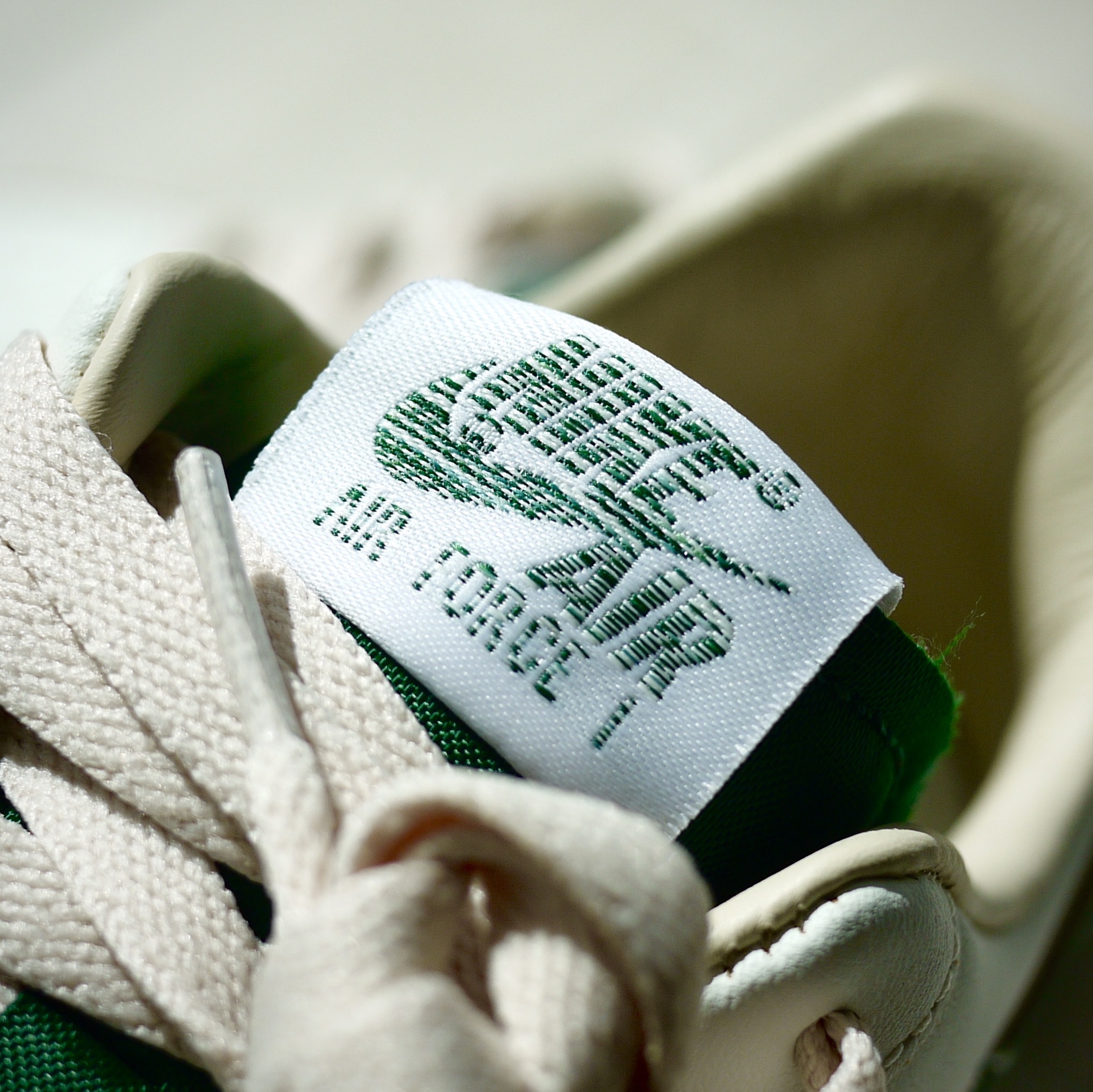 (W) Nike Air Force 1 Low Gorge Green 착용 스타일 - 4