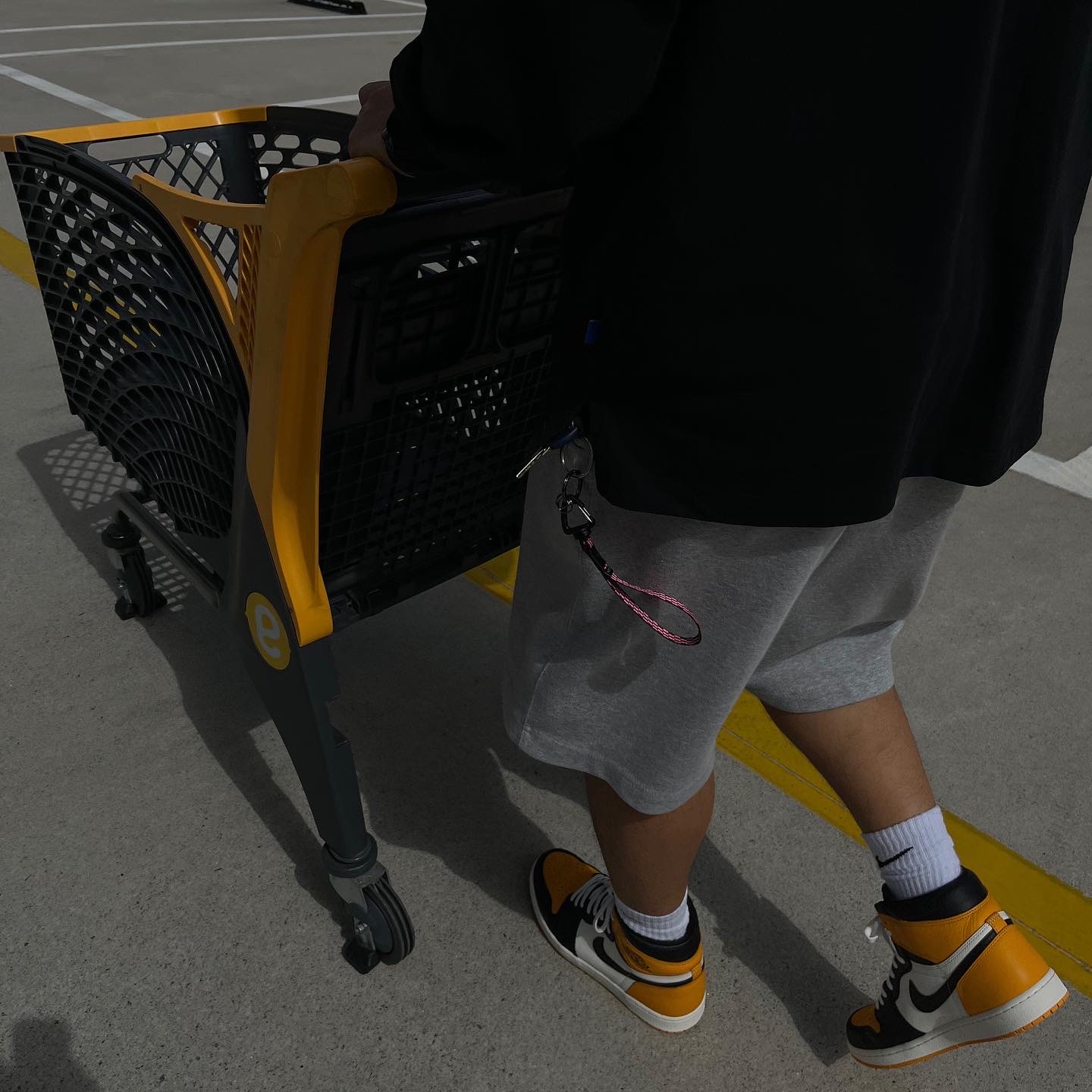 Jordan 1 Retro High OG Taxi 착용 스타일 - 2