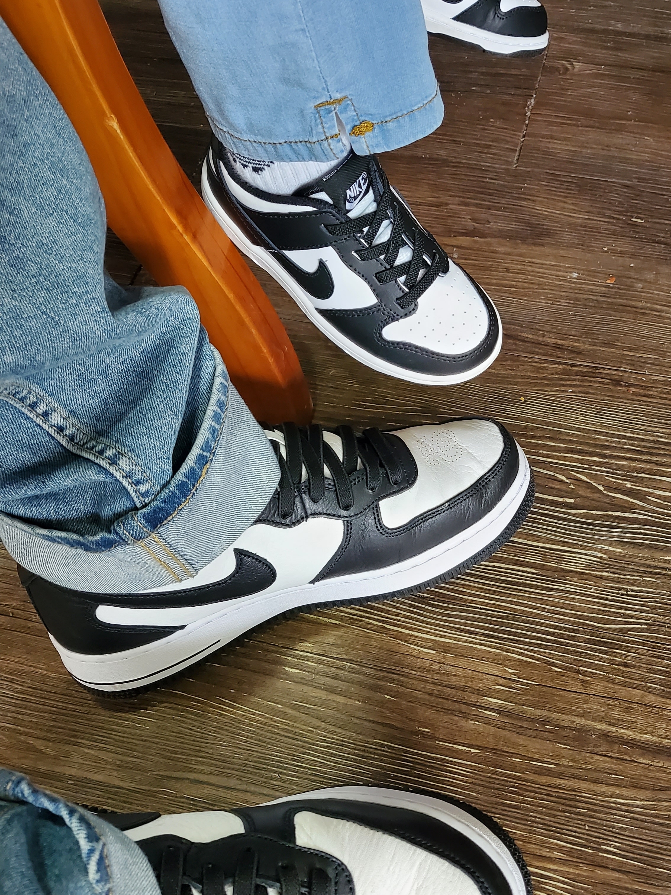 Nike x Stussy Air Force 1 '07 Mid SP Black and Light Bone, (TD) Nike Dunk Low Black 착용 스타일