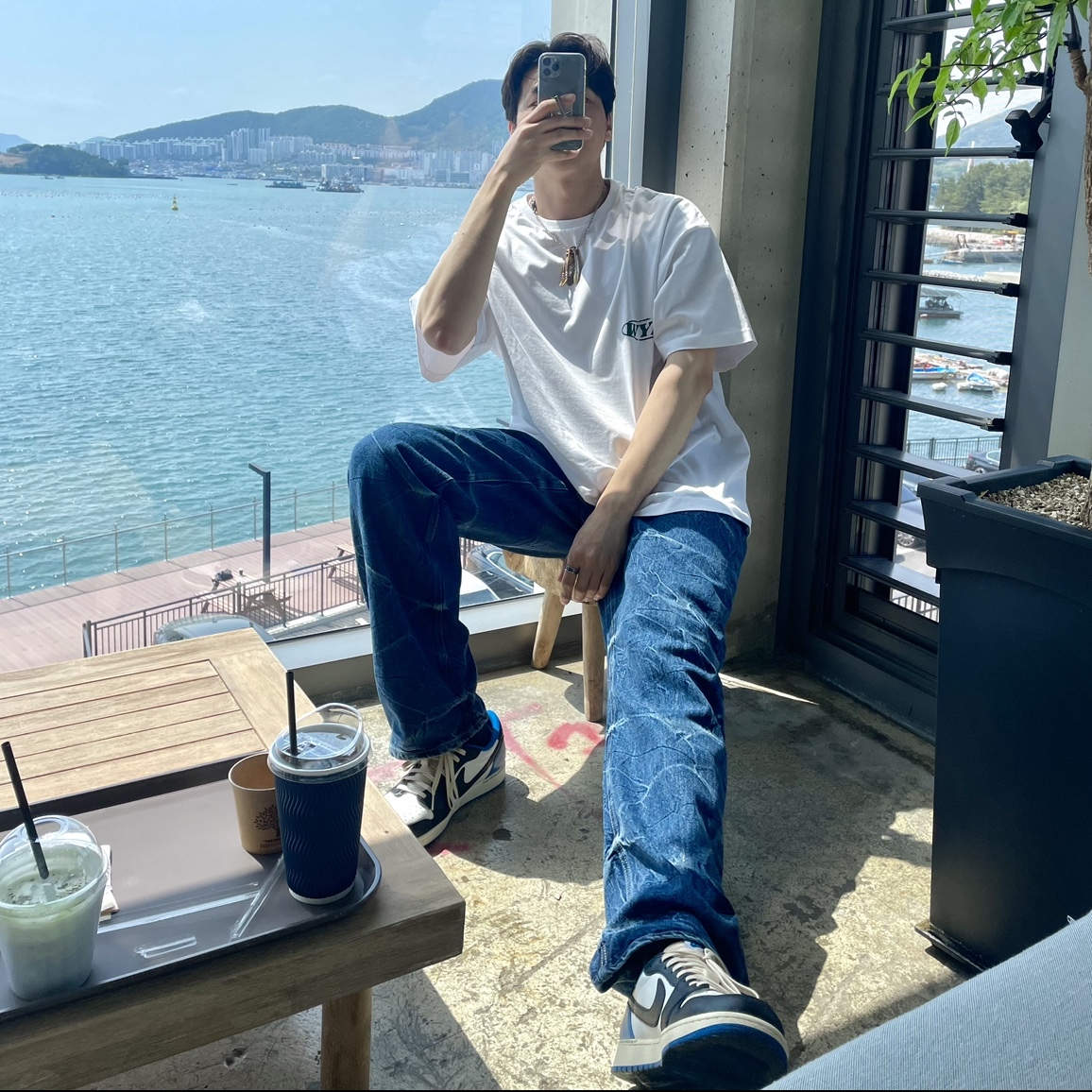 Jordan 1 x Travis Scott x Fragment Retro Low OG SP Military Blue 착용 스타일