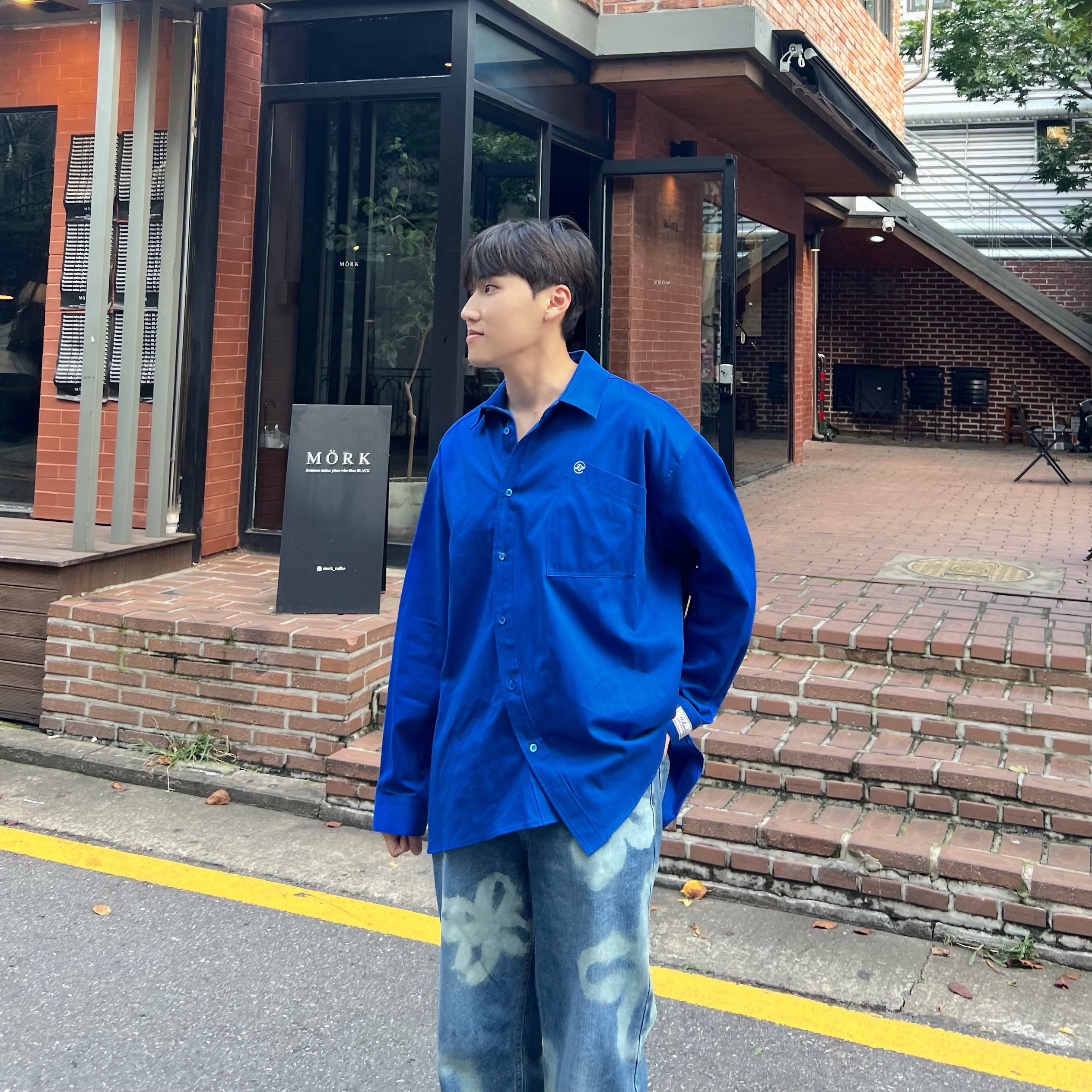Ader Error Speric Logo Shirt Z-Blue 착용 스타일 - 3