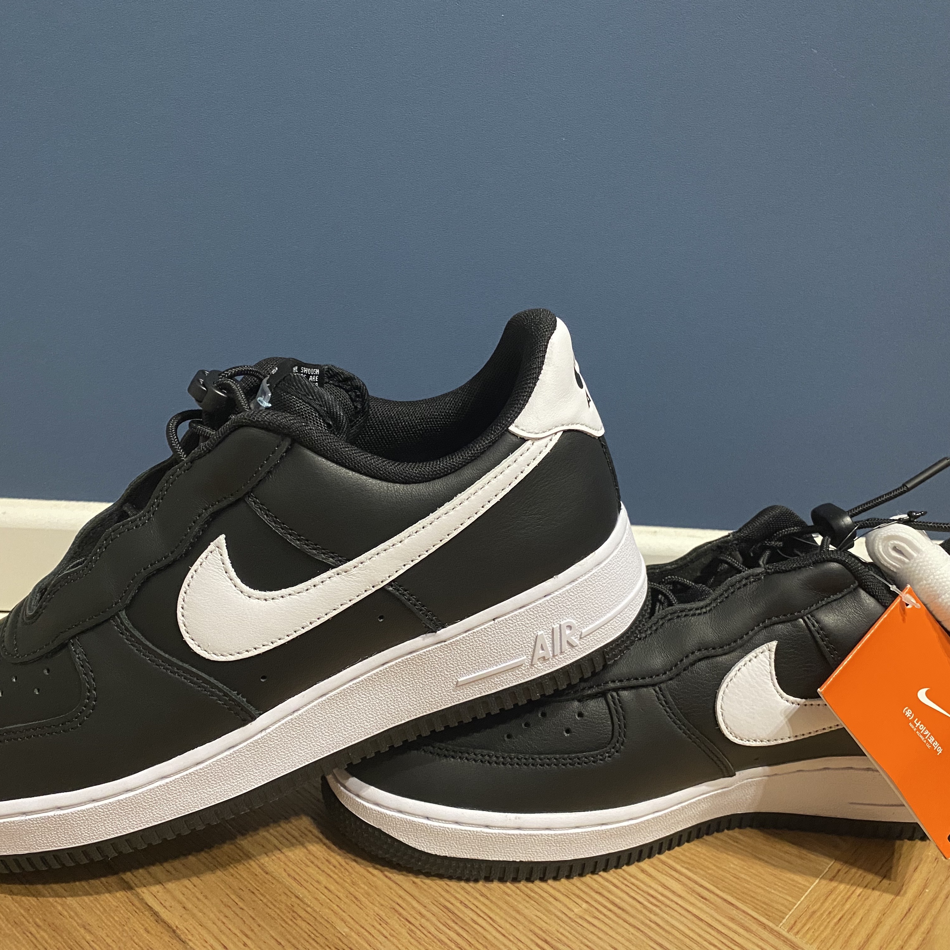 Nike Air Force 1 '07 LV8 Hangul Day 착용 스타일 - 1
