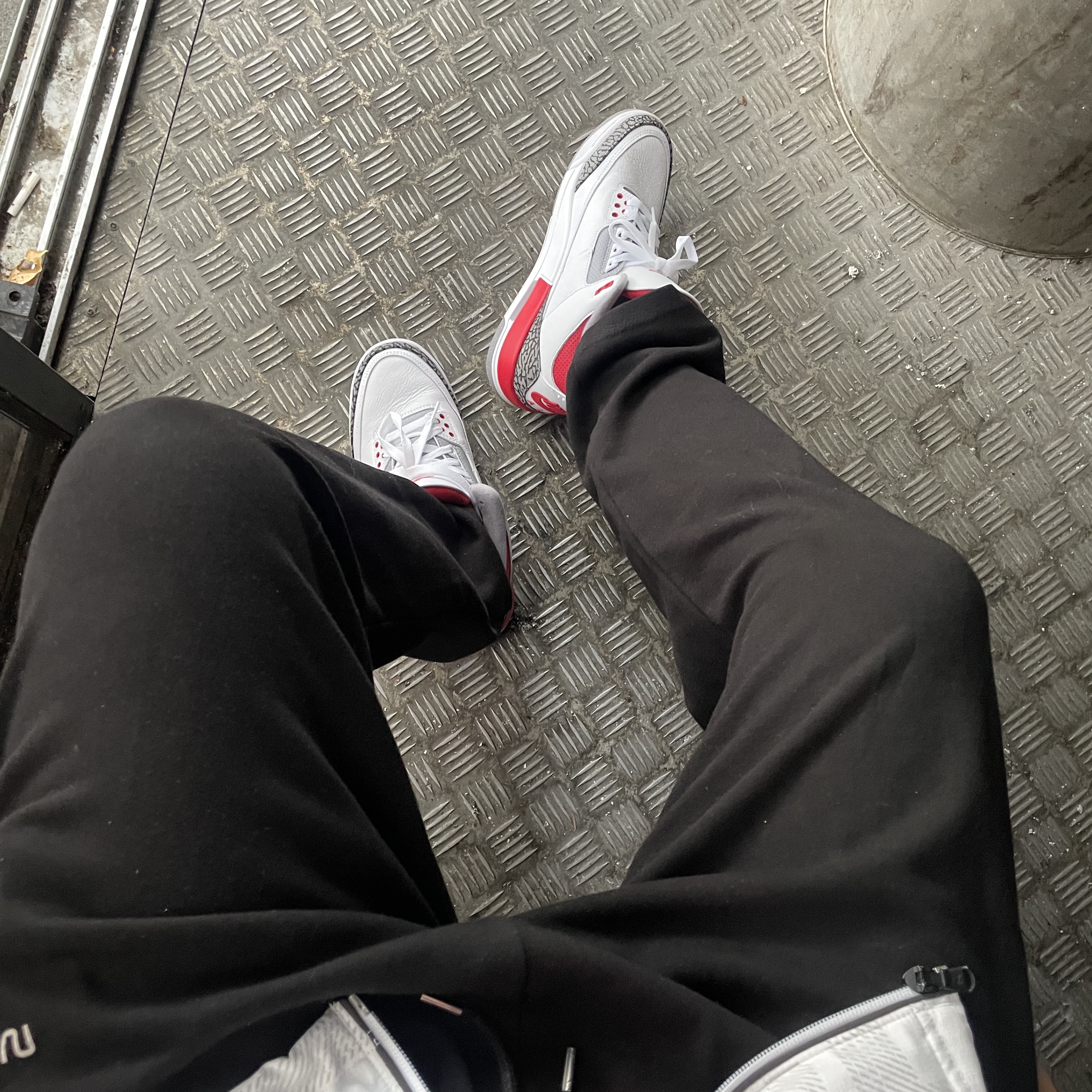 Jordan 3 Retro Fire Red 2022 착용 스타일 - 2