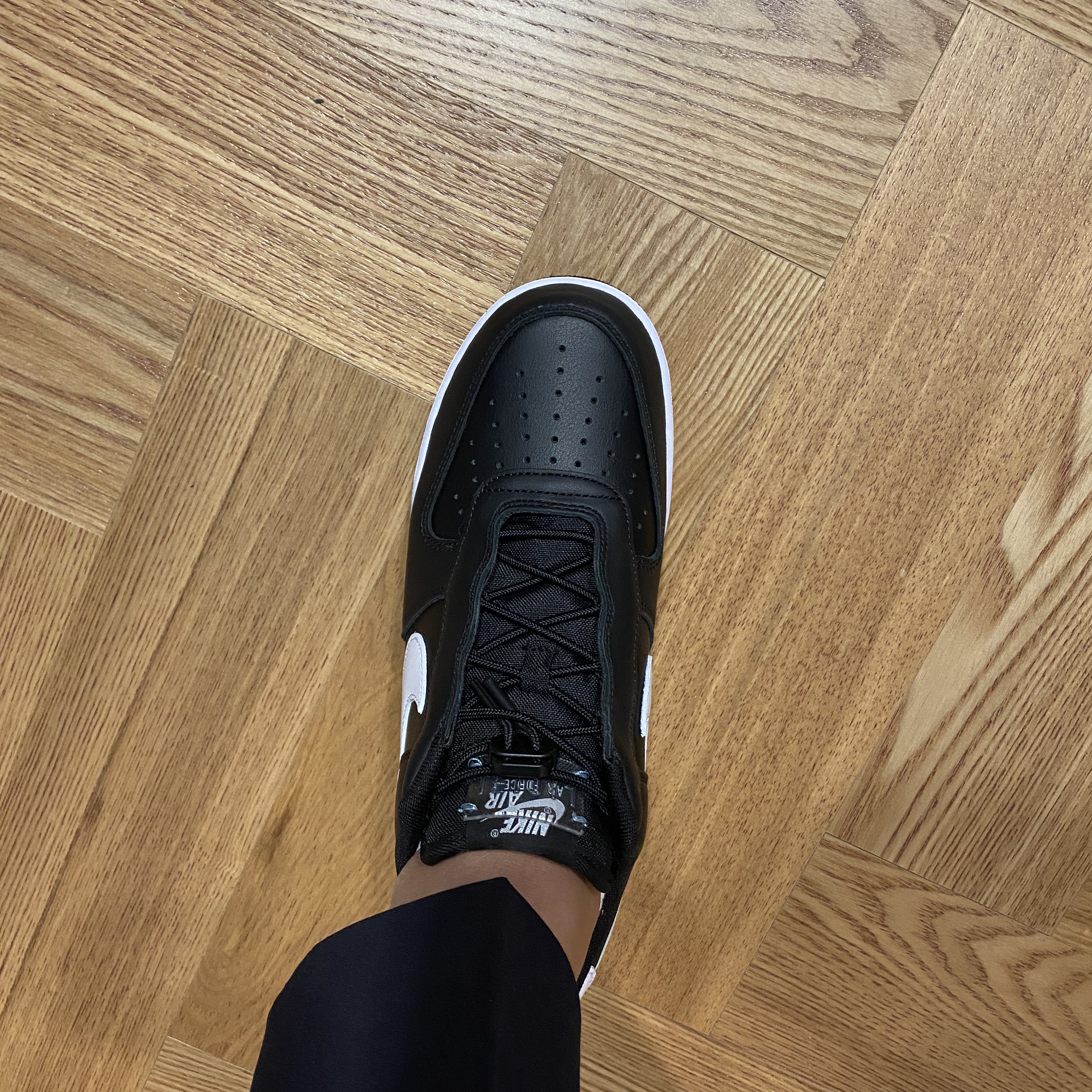 Nike Air Force 1 '07 LV8 Hangul Day 착용 스타일 - 3